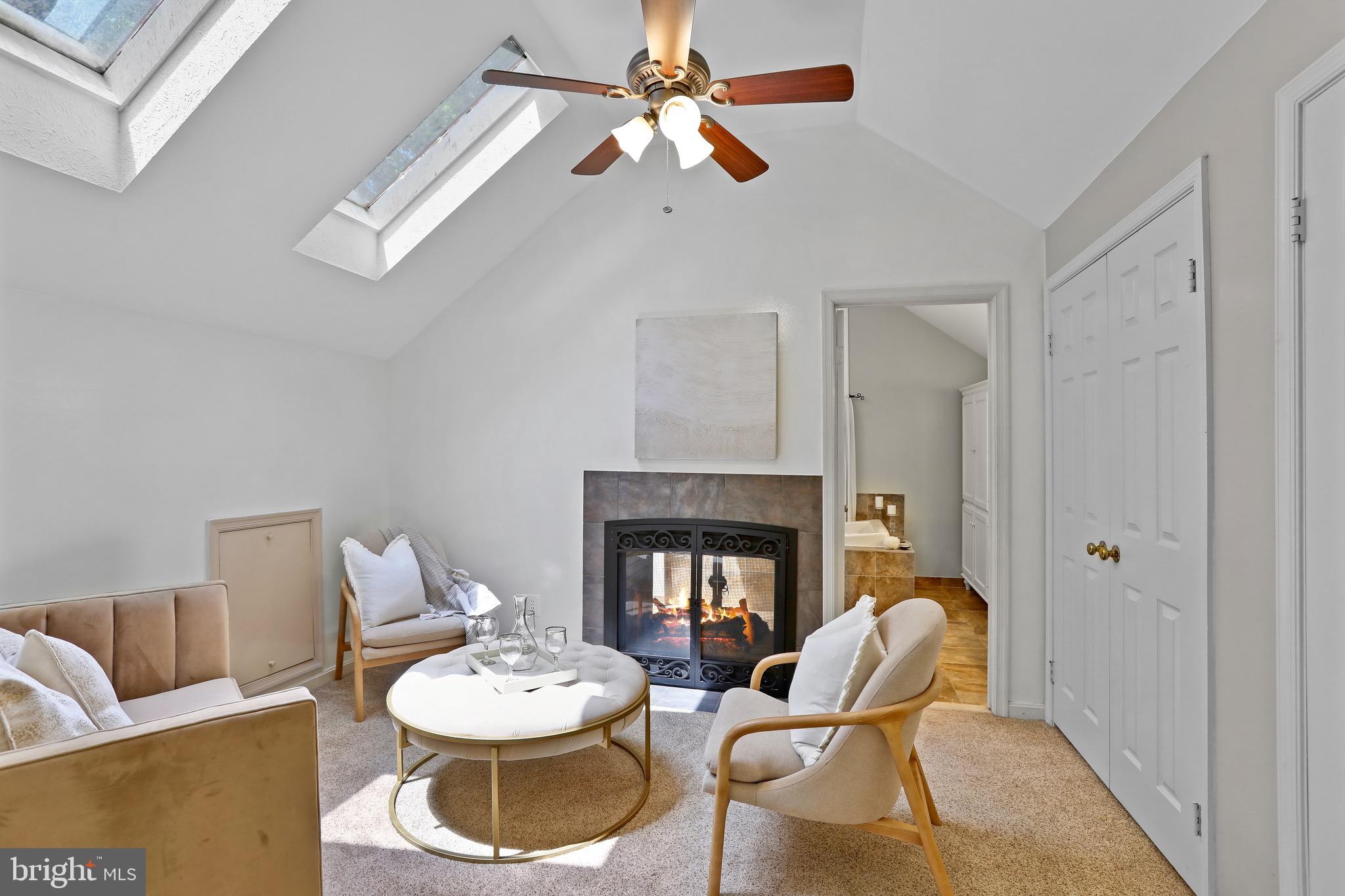 4505 Hazelnut Ct