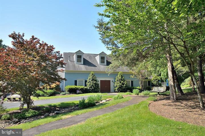 4505 Hazelnut Ct