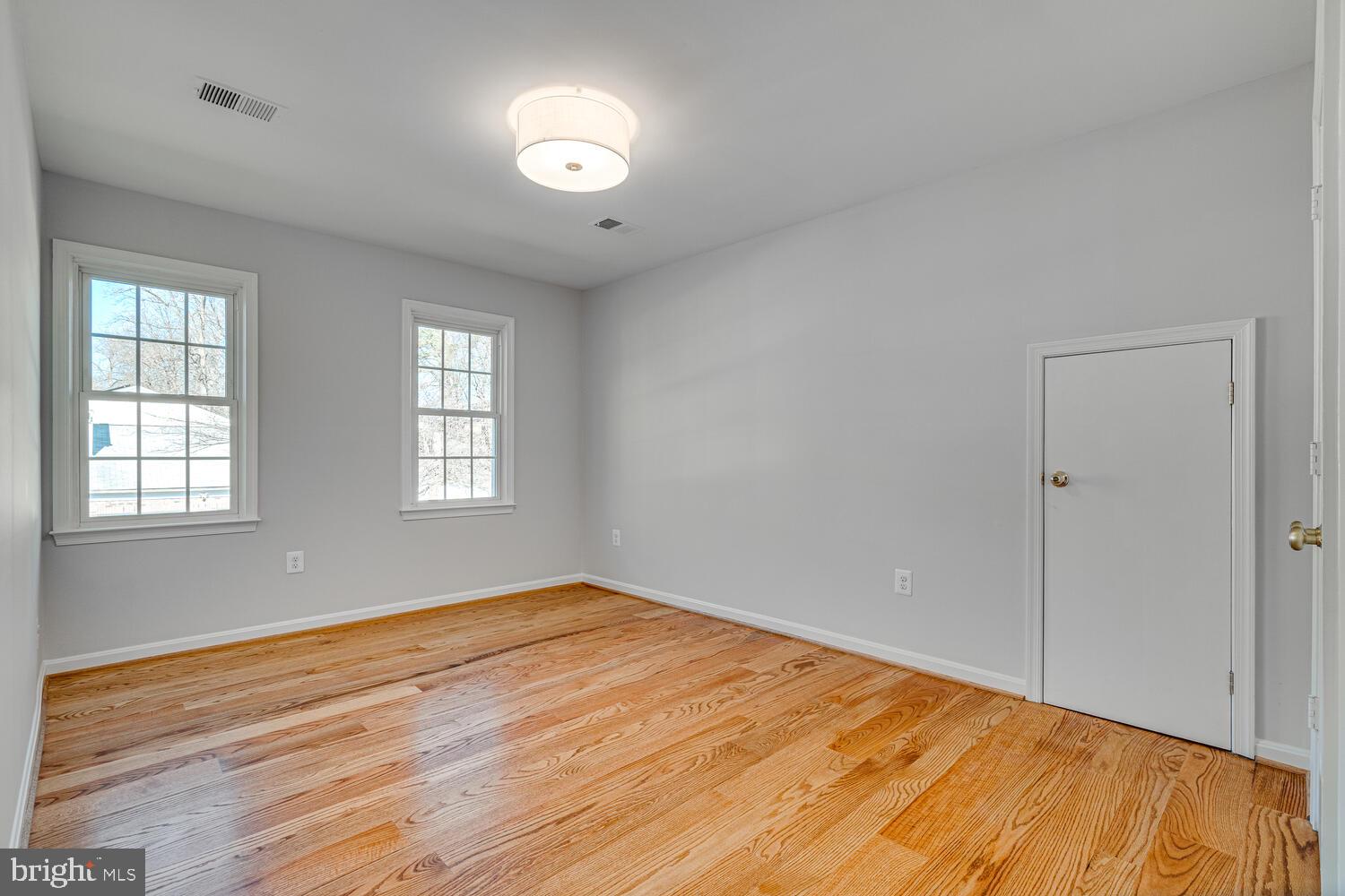 6421 Linway Ter