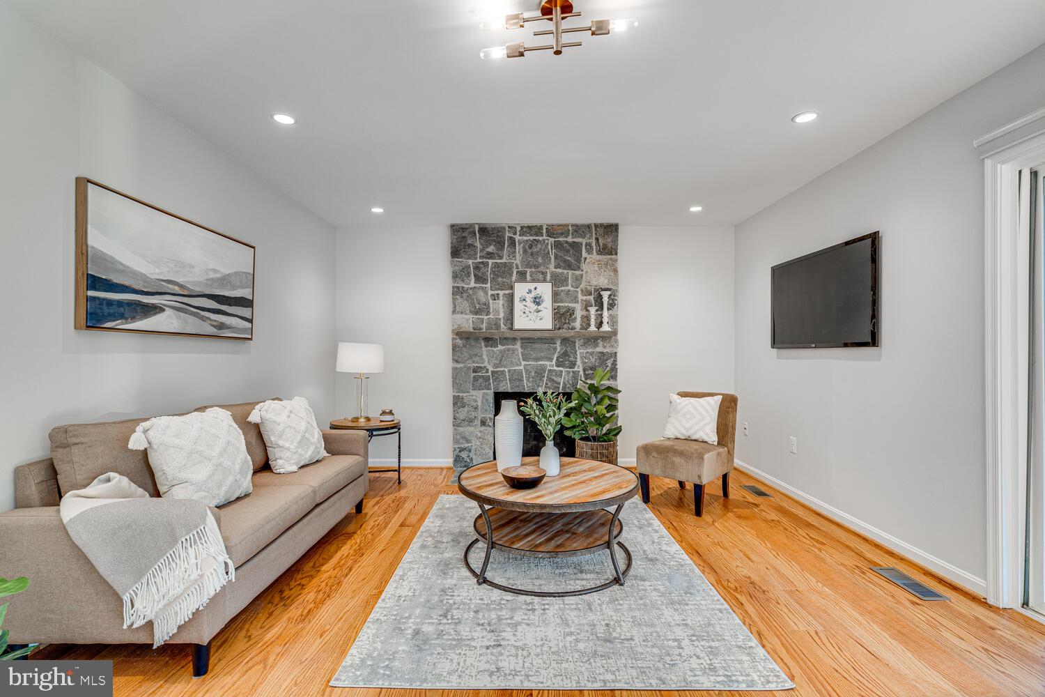 6421 Linway Ter