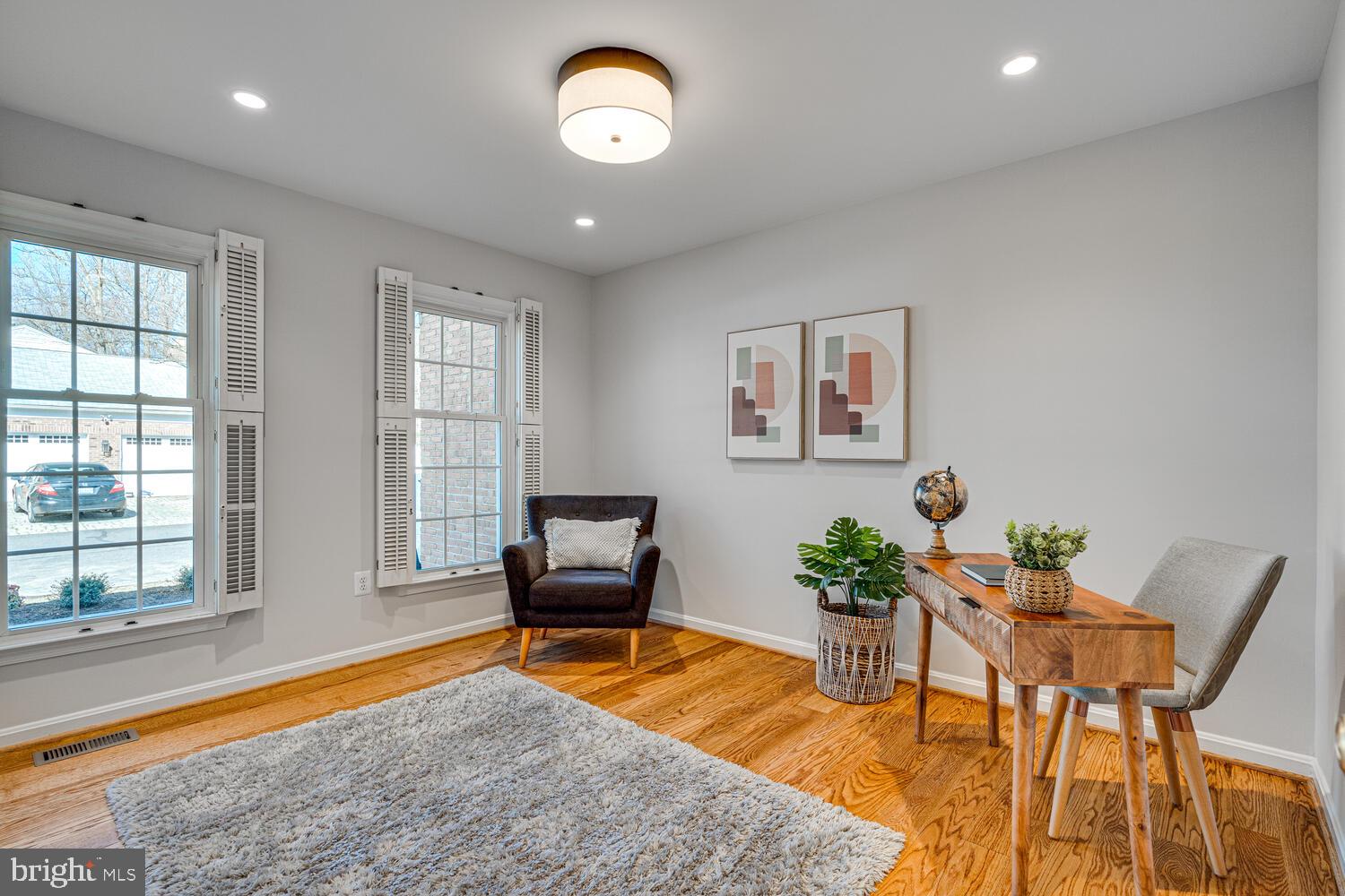 6421 Linway Ter