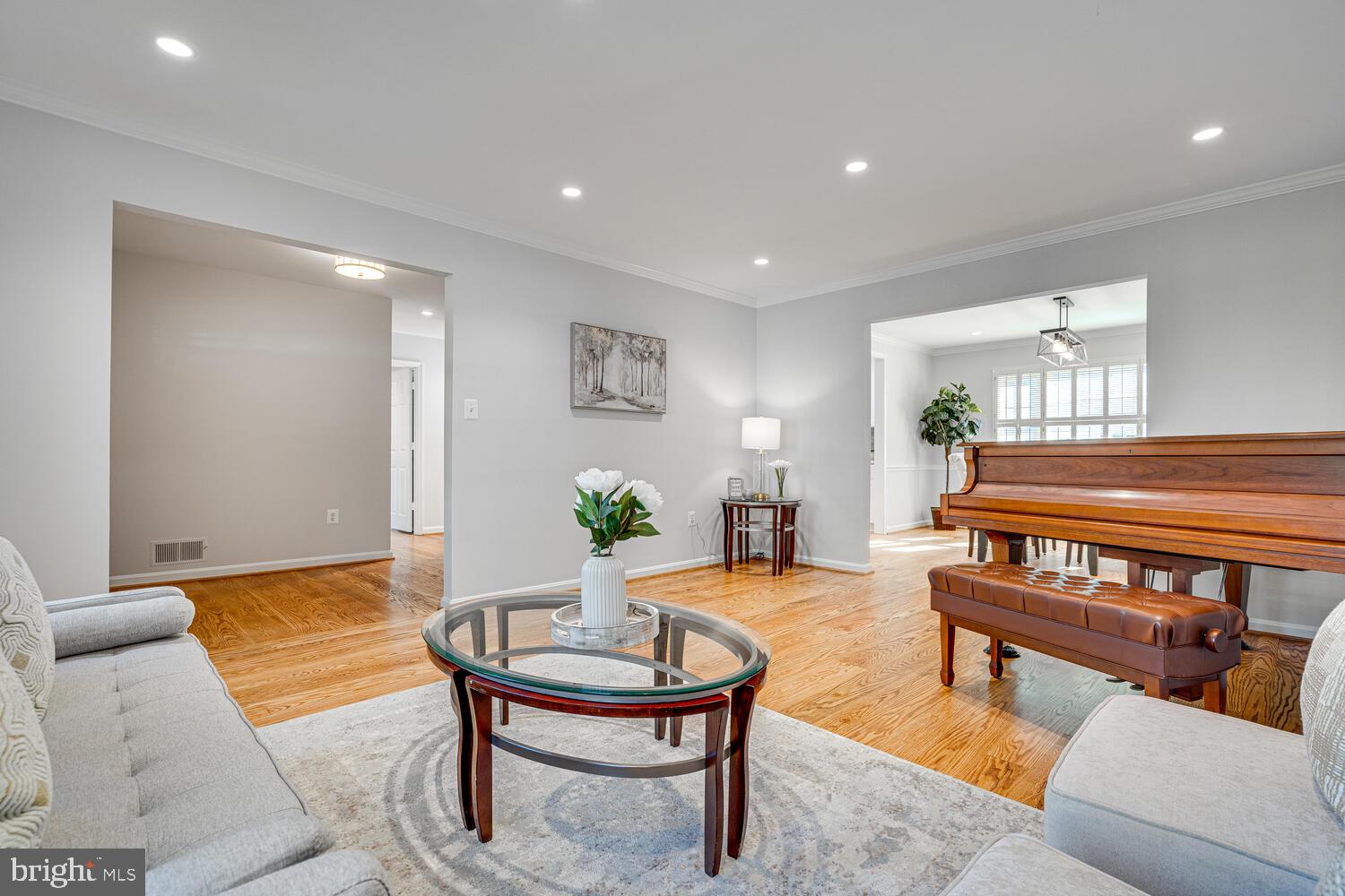 6421 Linway Ter