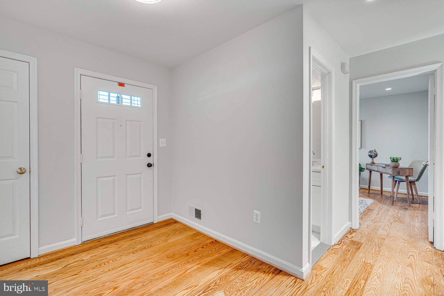 6421 Linway Ter