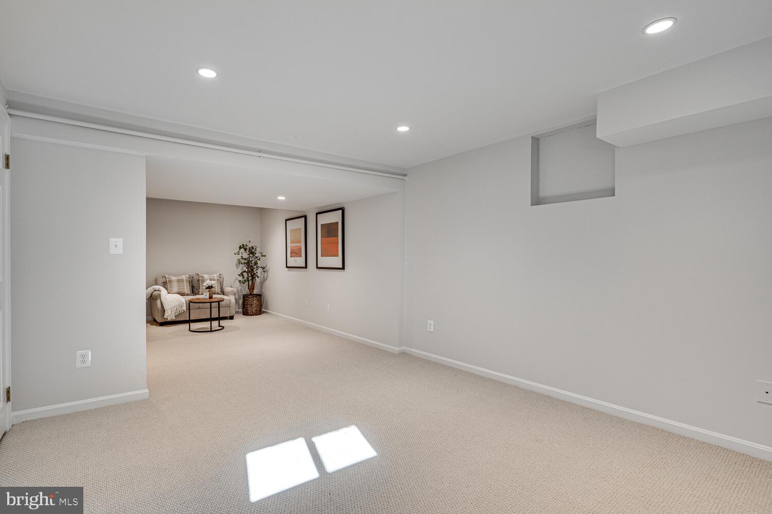 6421 Linway Ter