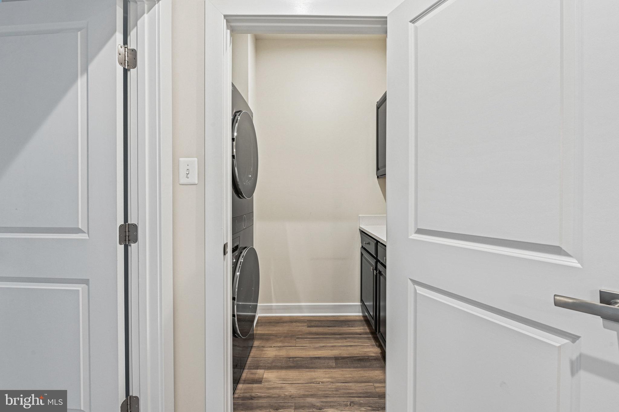 2749 Velocity Dr