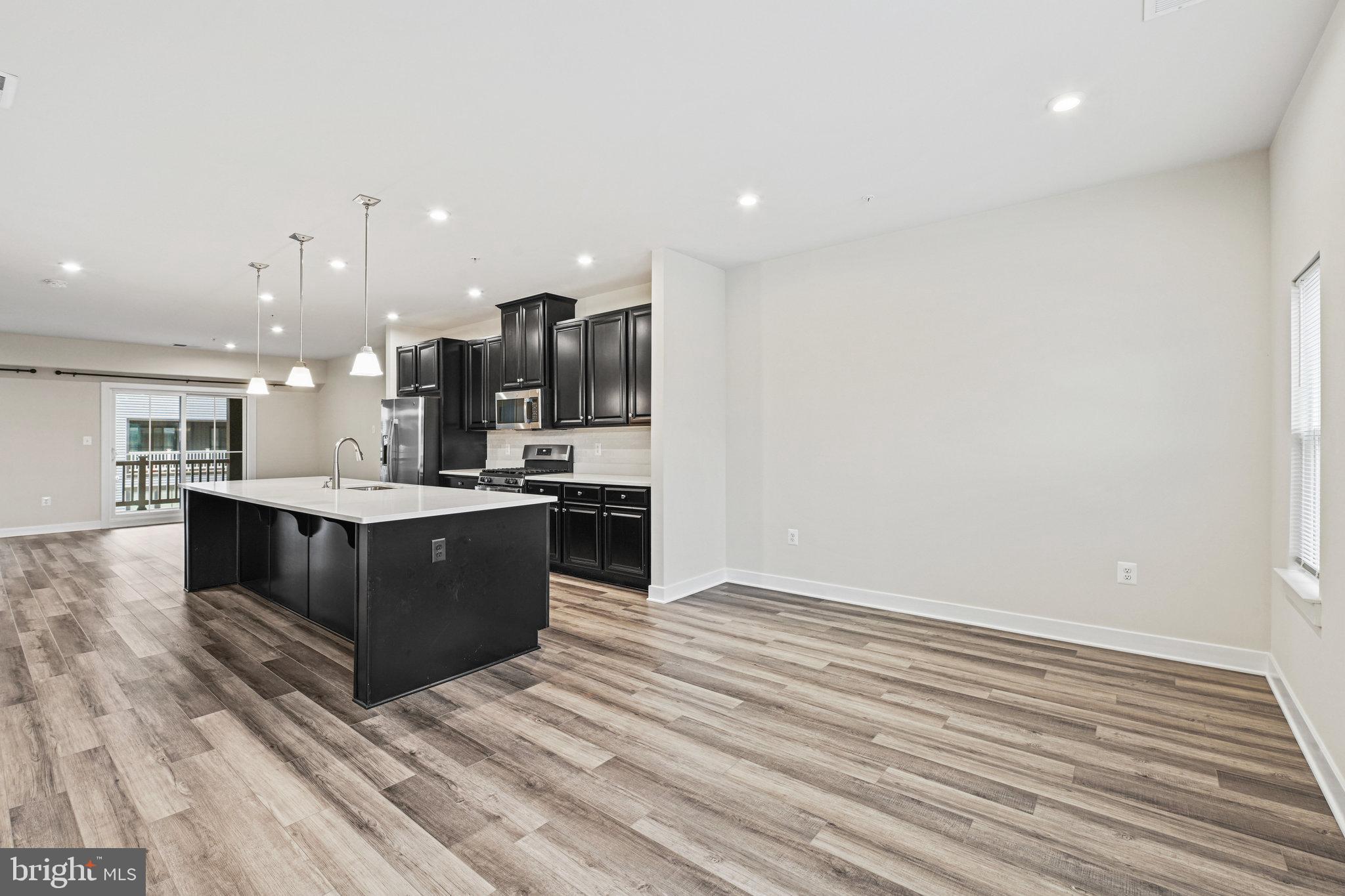 2749 Velocity Dr