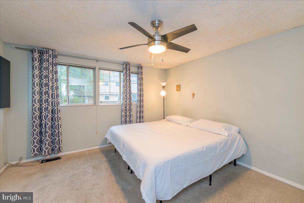 8136 Loving Forest Ct