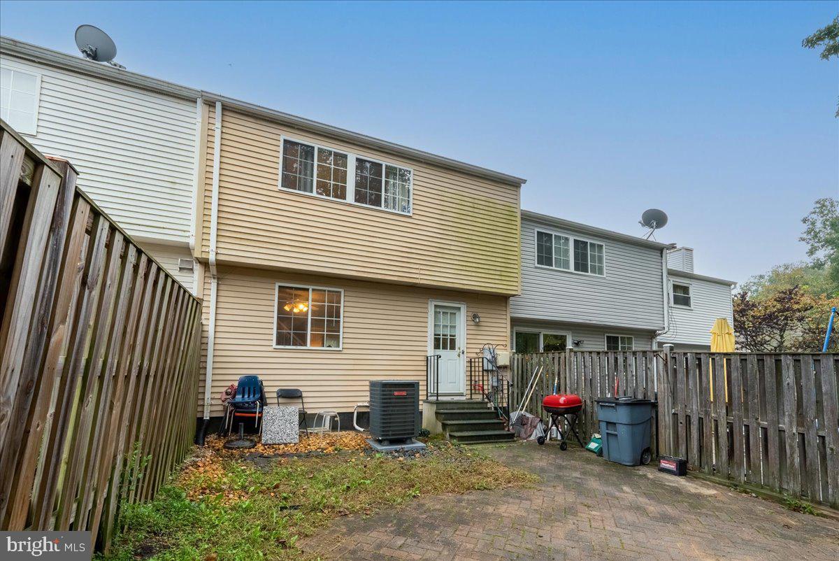 8136 Loving Forest Ct