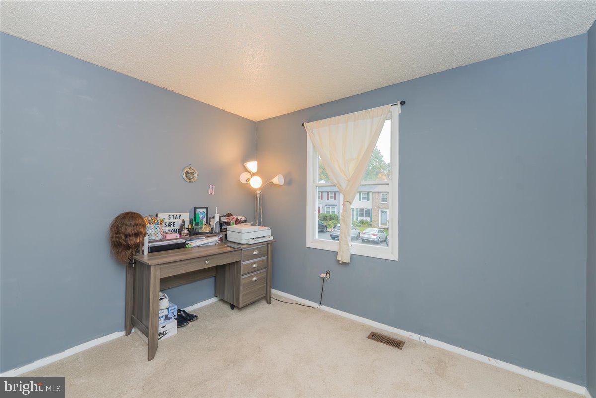 8136 Loving Forest Ct