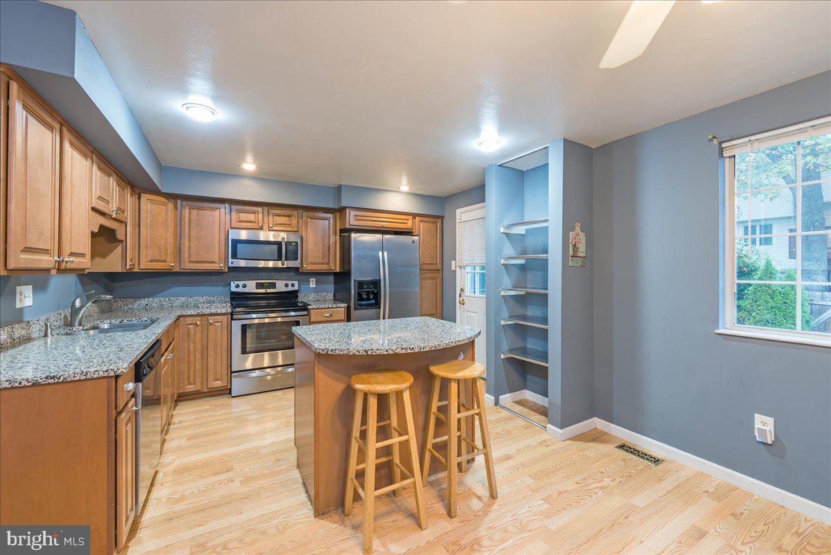 8136 Loving Forest Ct