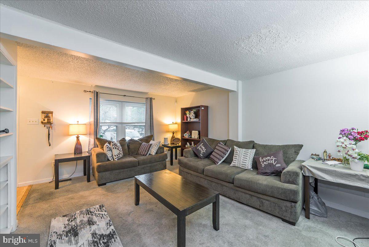 8136 Loving Forest Ct