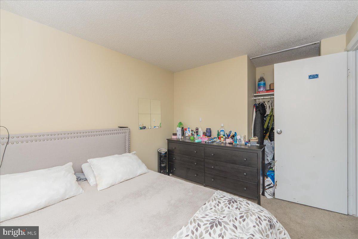 8136 Loving Forest Ct
