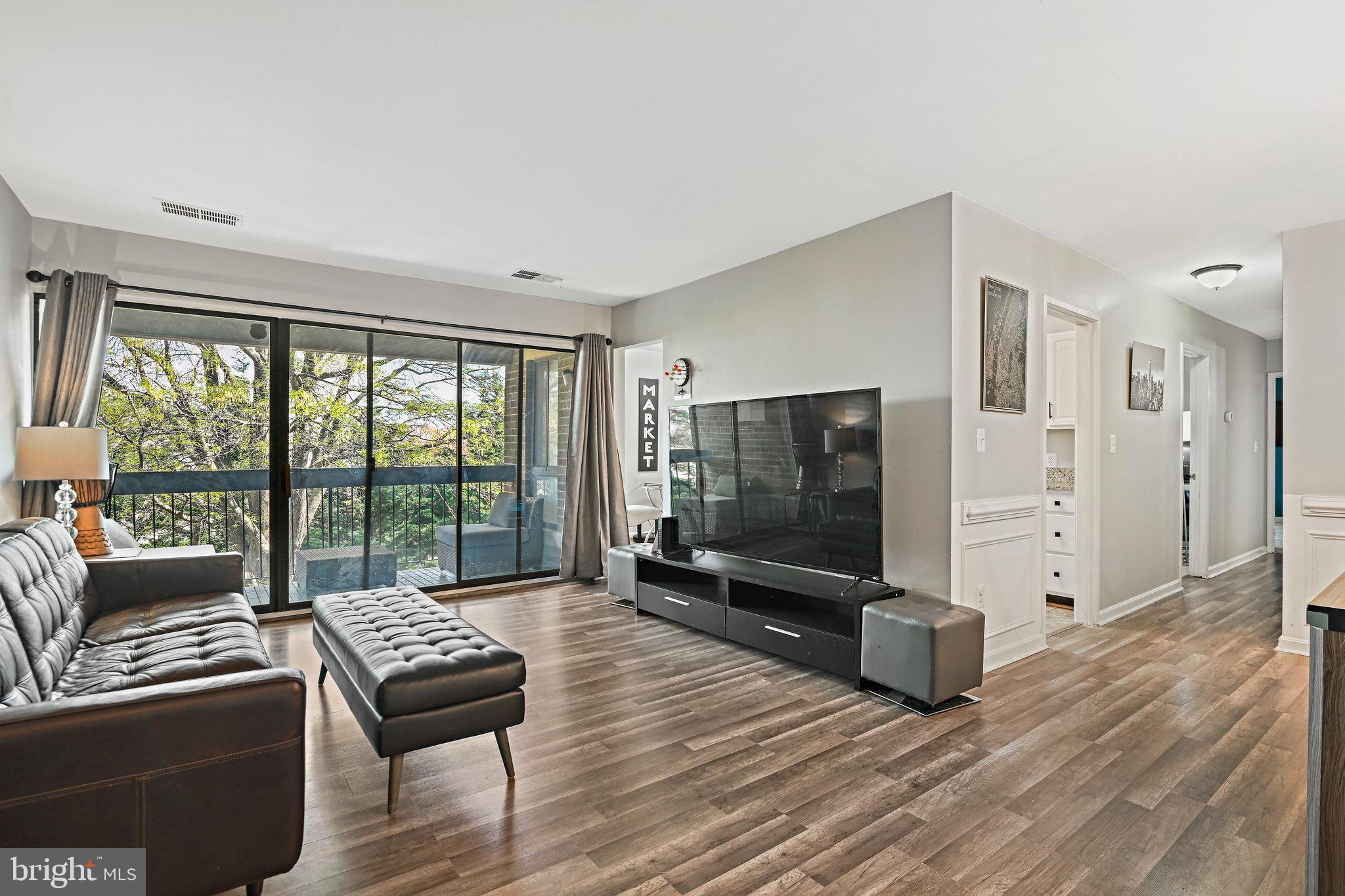 561 Florida Ave #203
