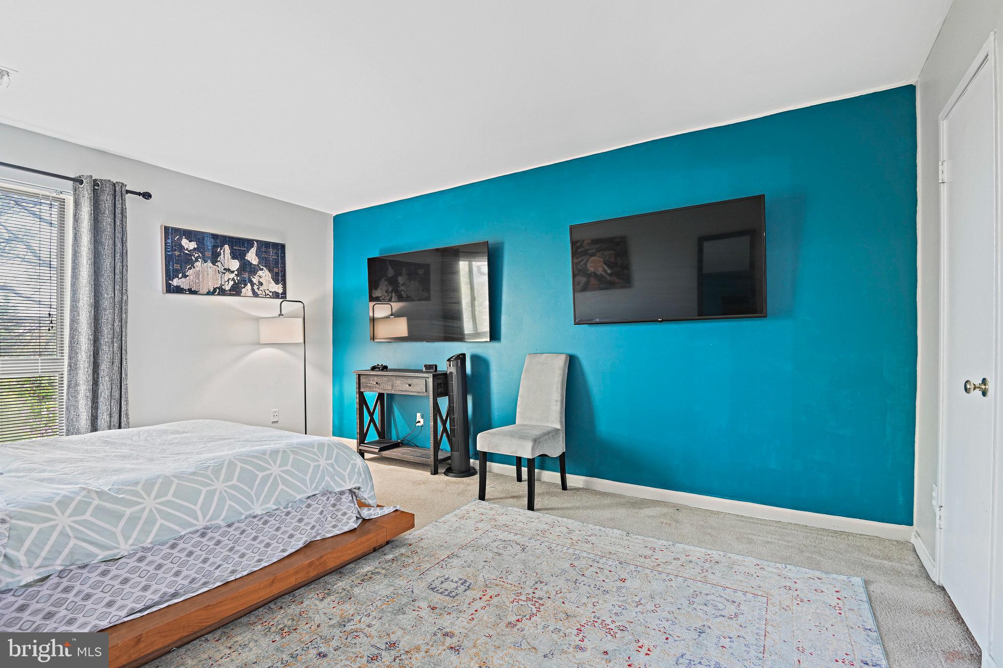 561 Florida Ave #203