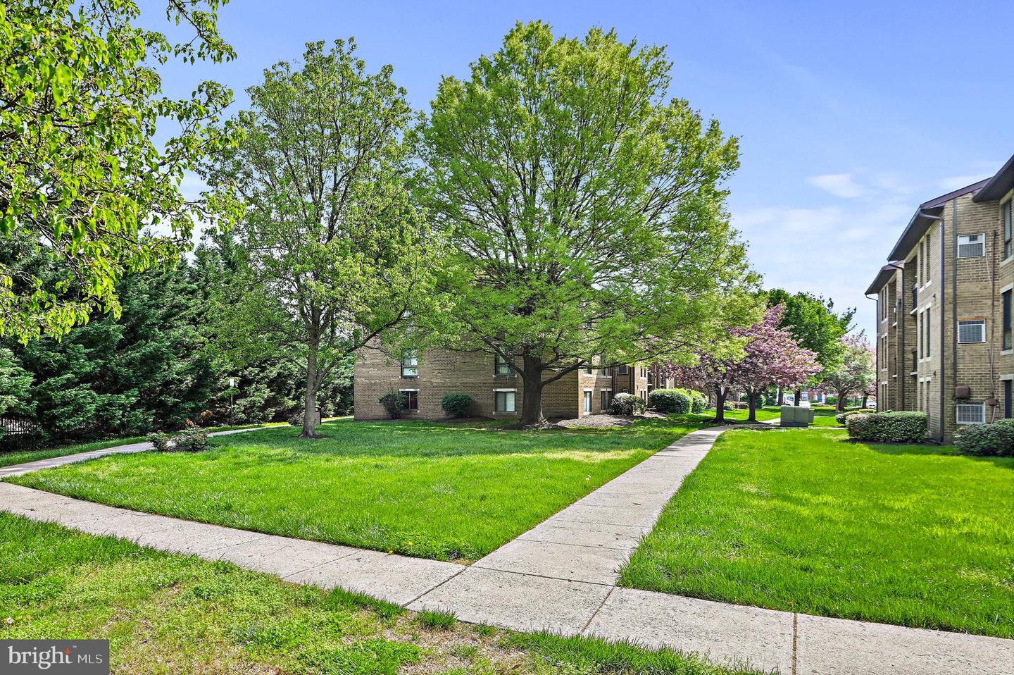 561 Florida Ave #203