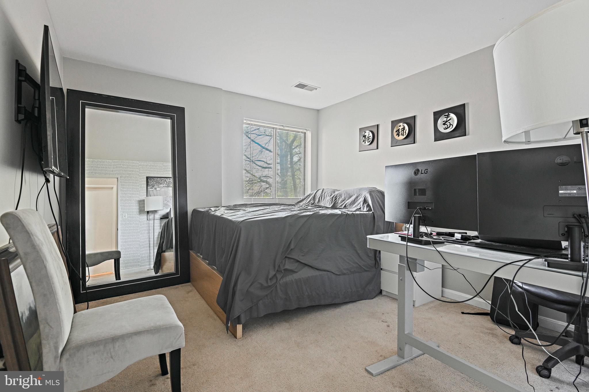 561 Florida Ave #203