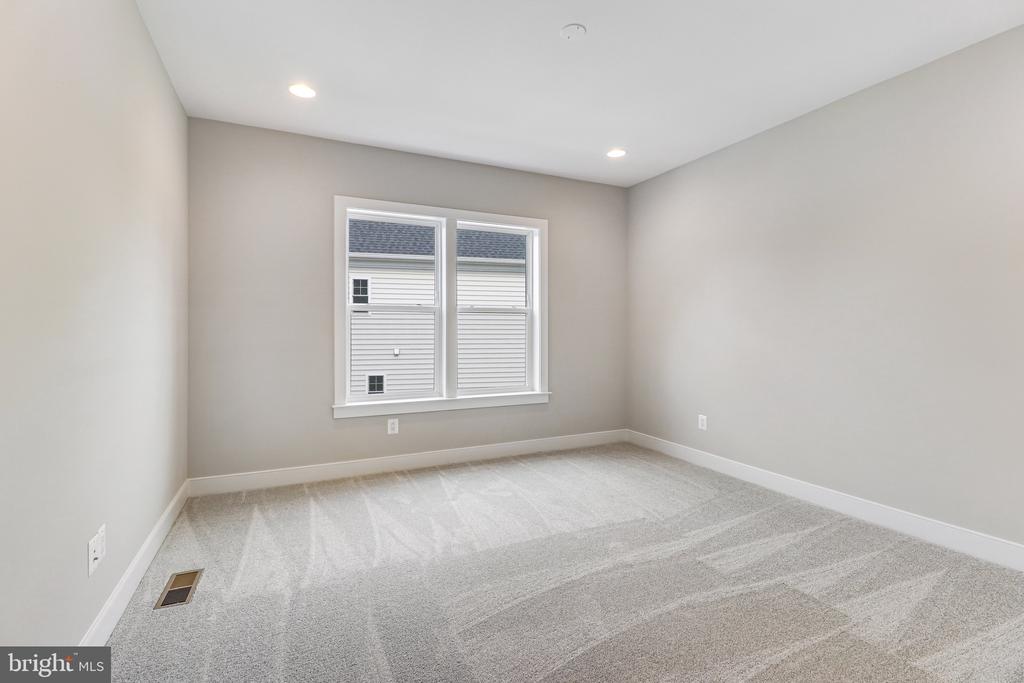 10108 Garrett St
