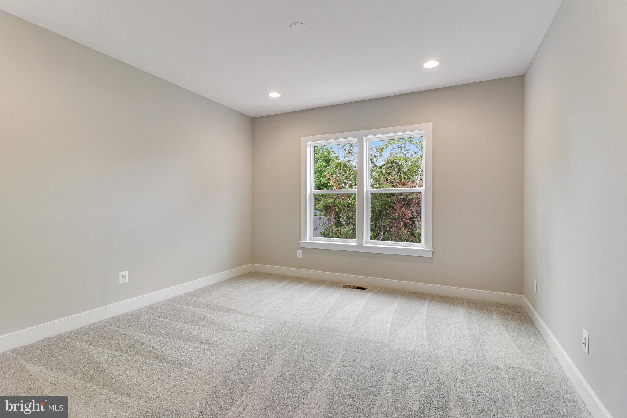 10108 Garrett St