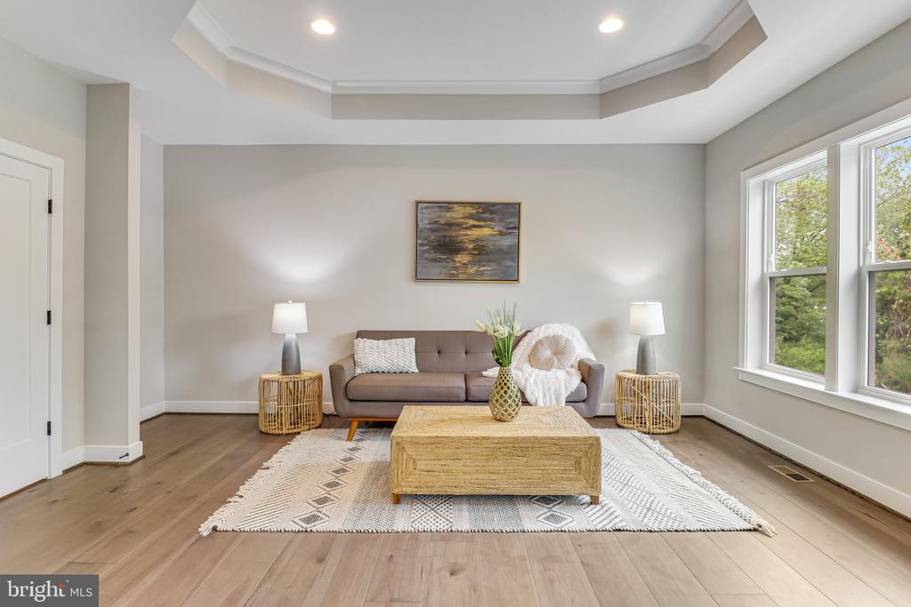 10108 Garrett St