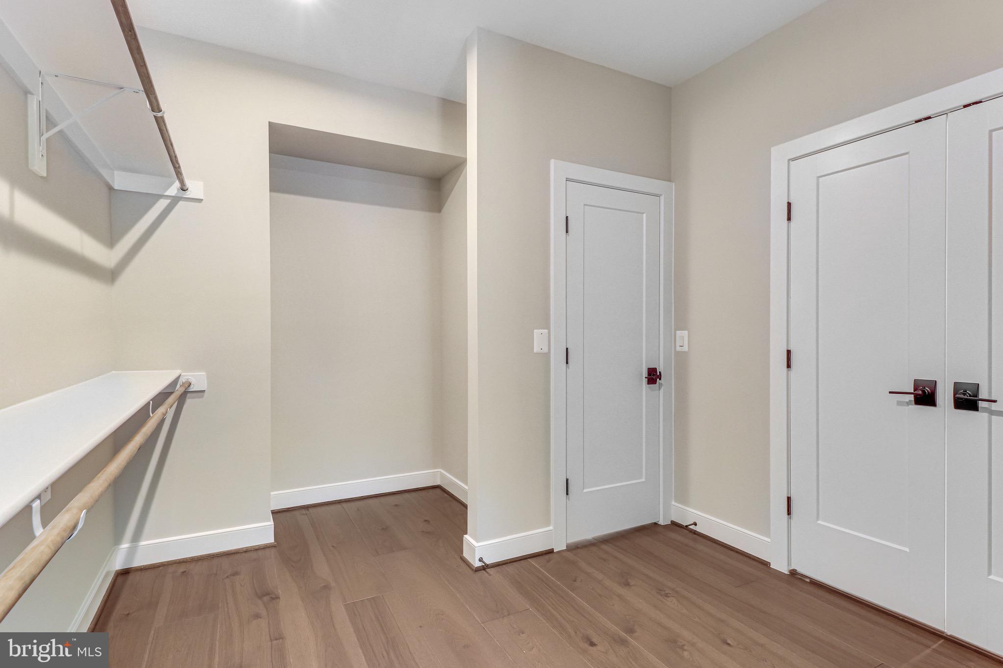 10108 Garrett St