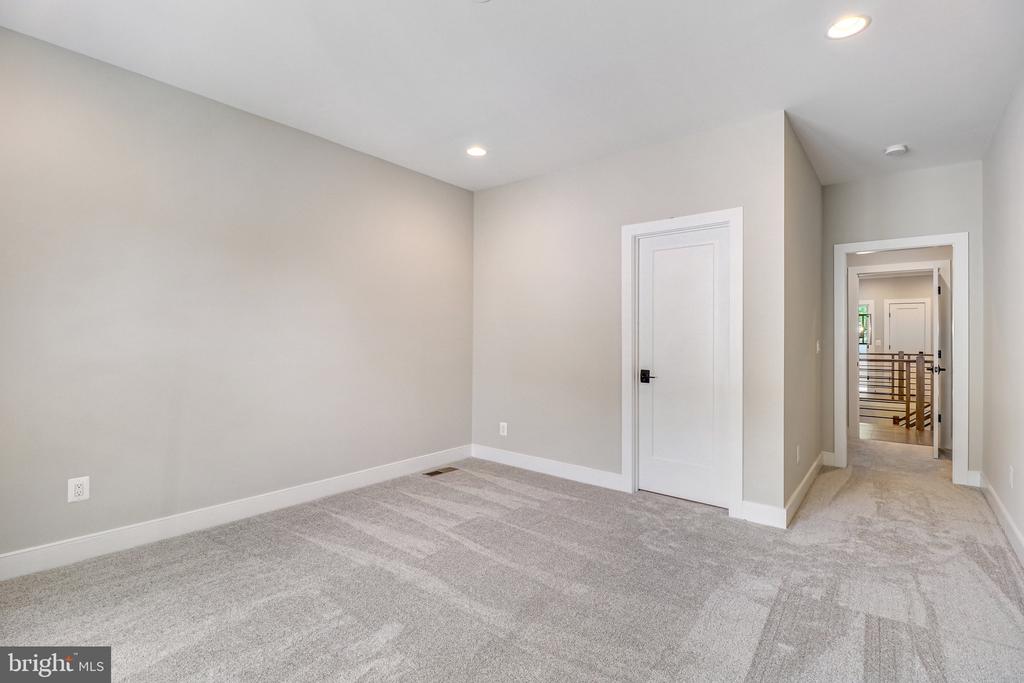10108 Garrett St