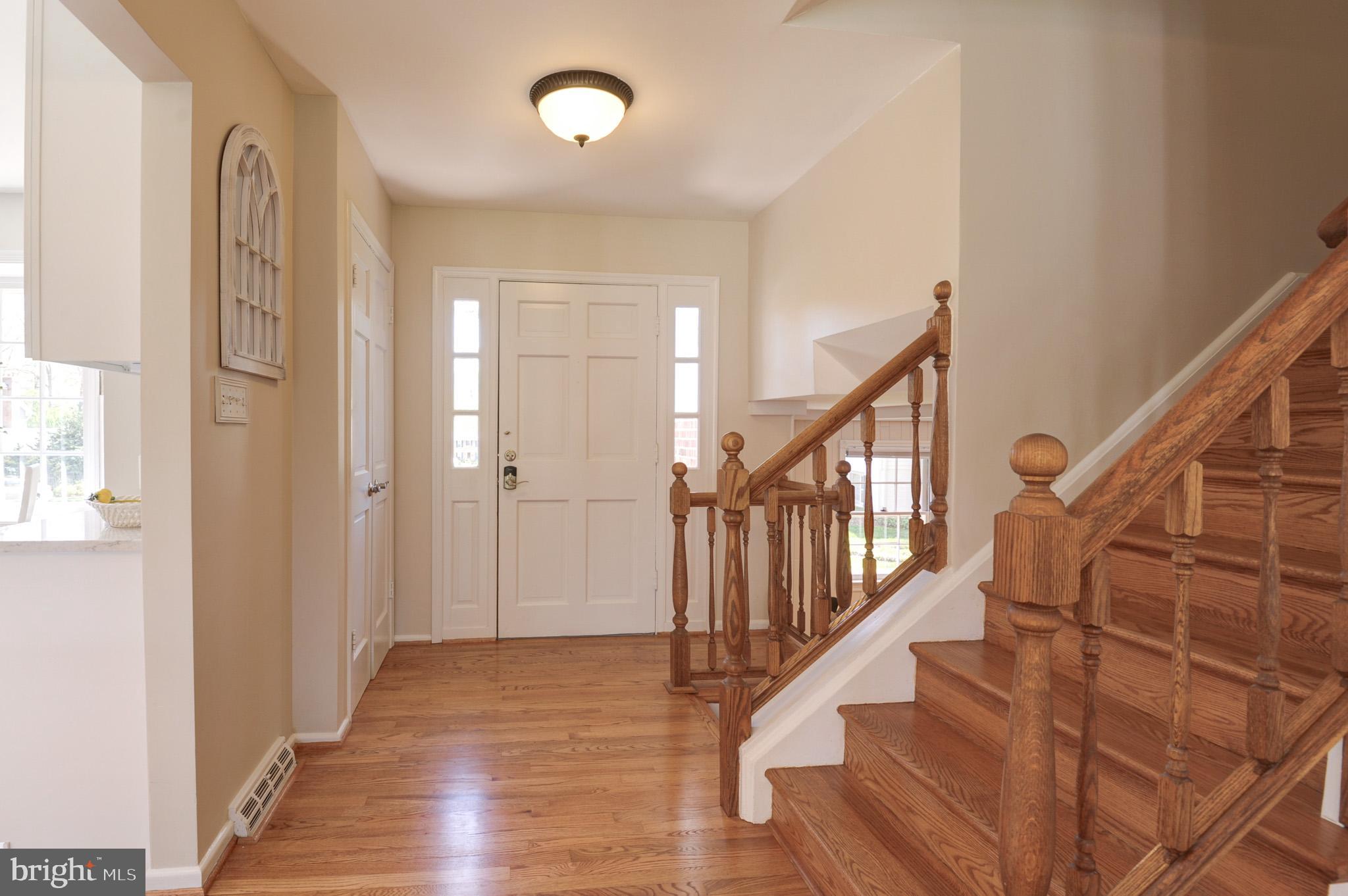 9911 Minuet Ct