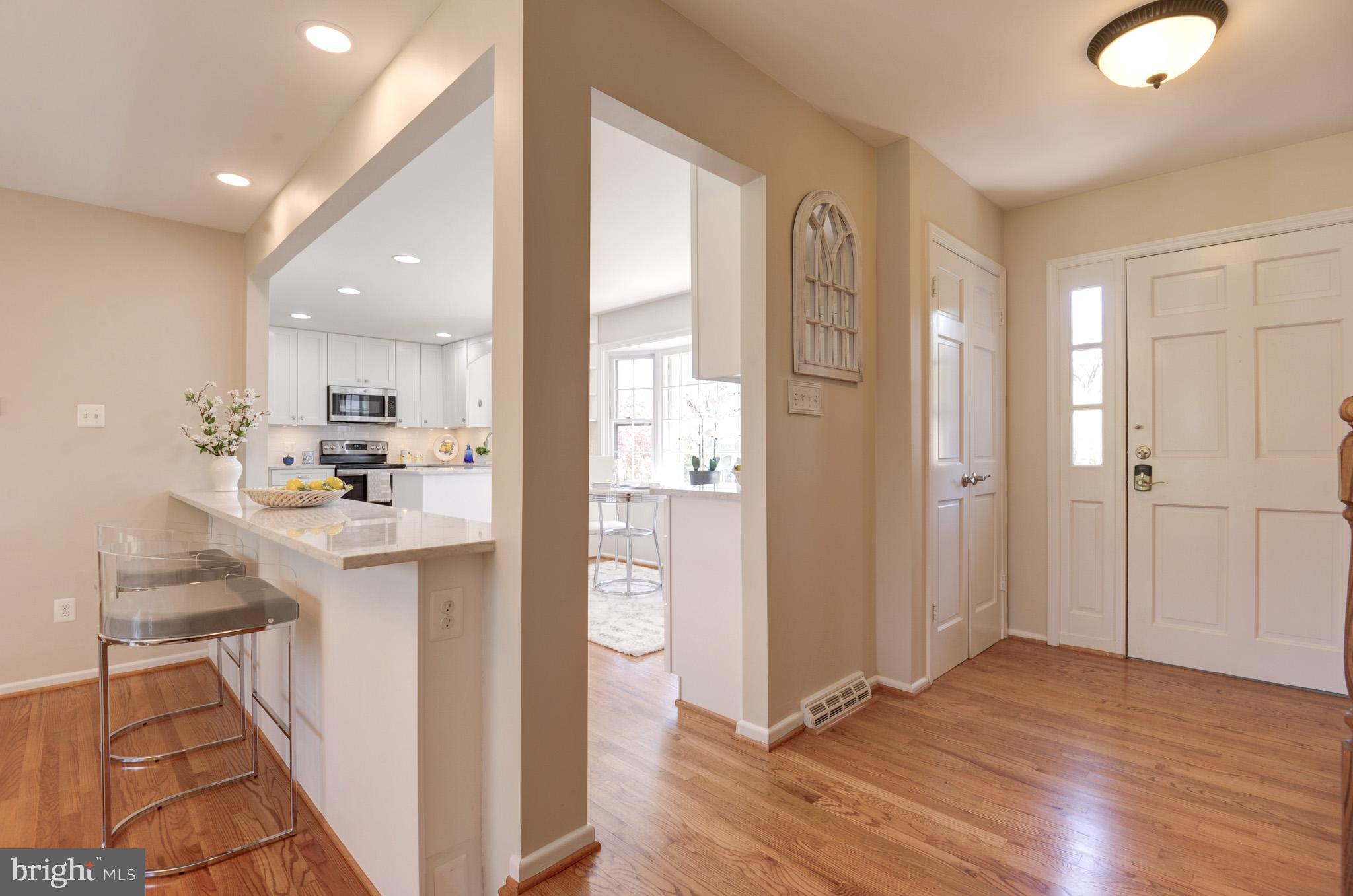 9911 Minuet Ct