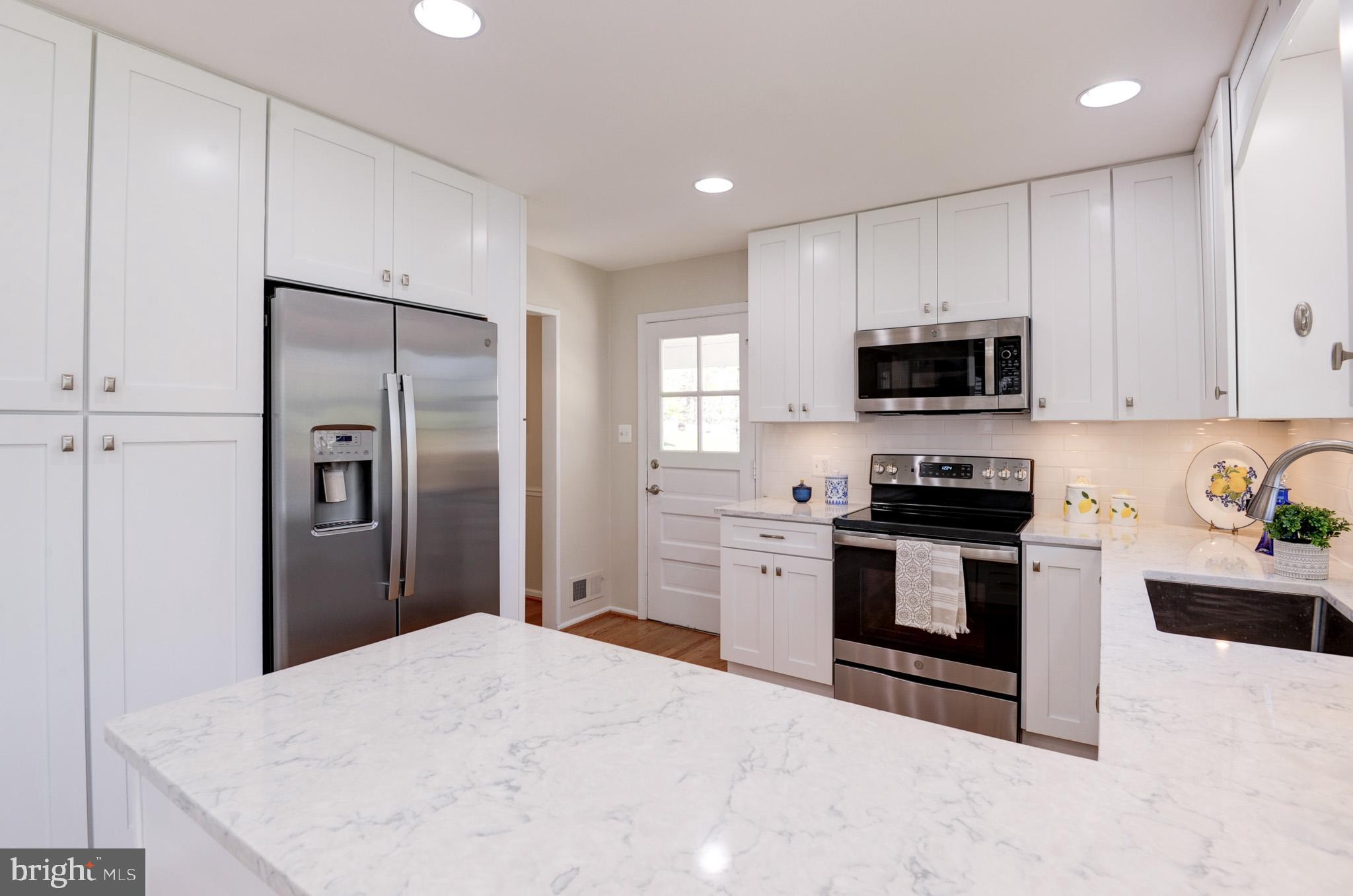 9911 Minuet Ct