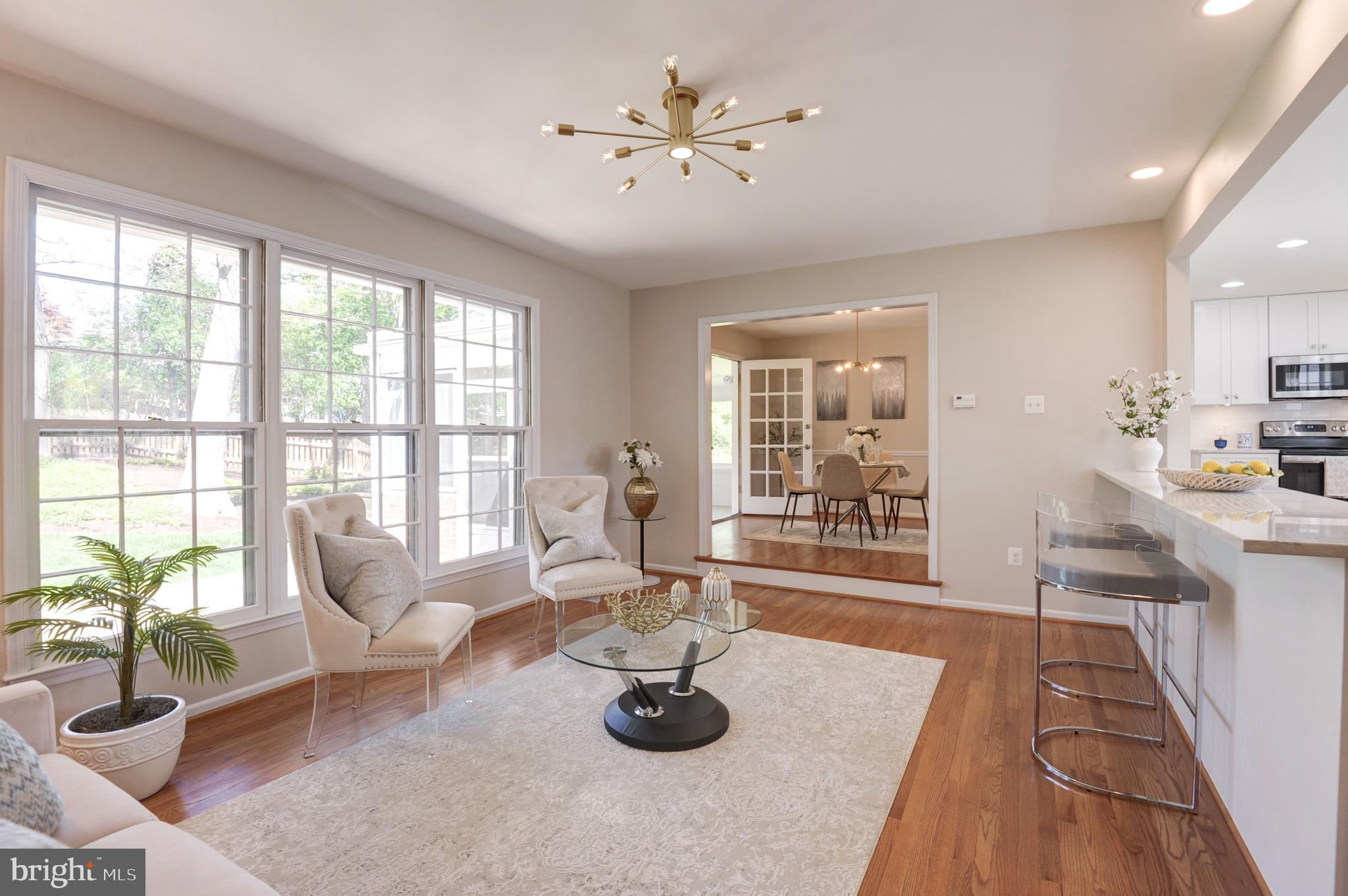 9911 Minuet Ct