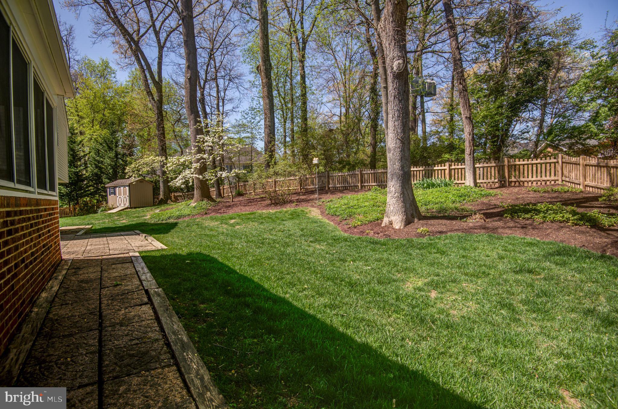 9911 Minuet Ct