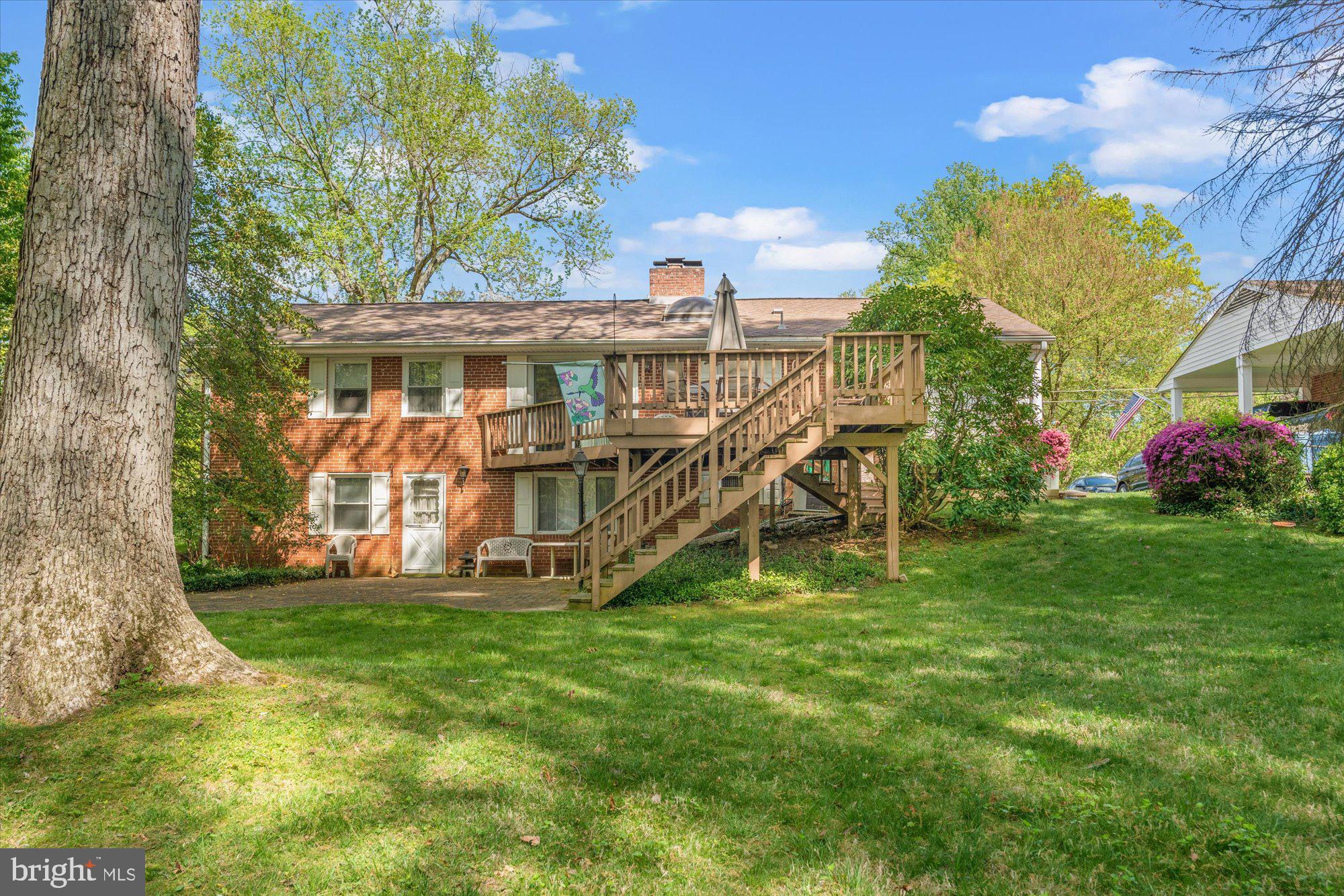 5504 Easton Dr