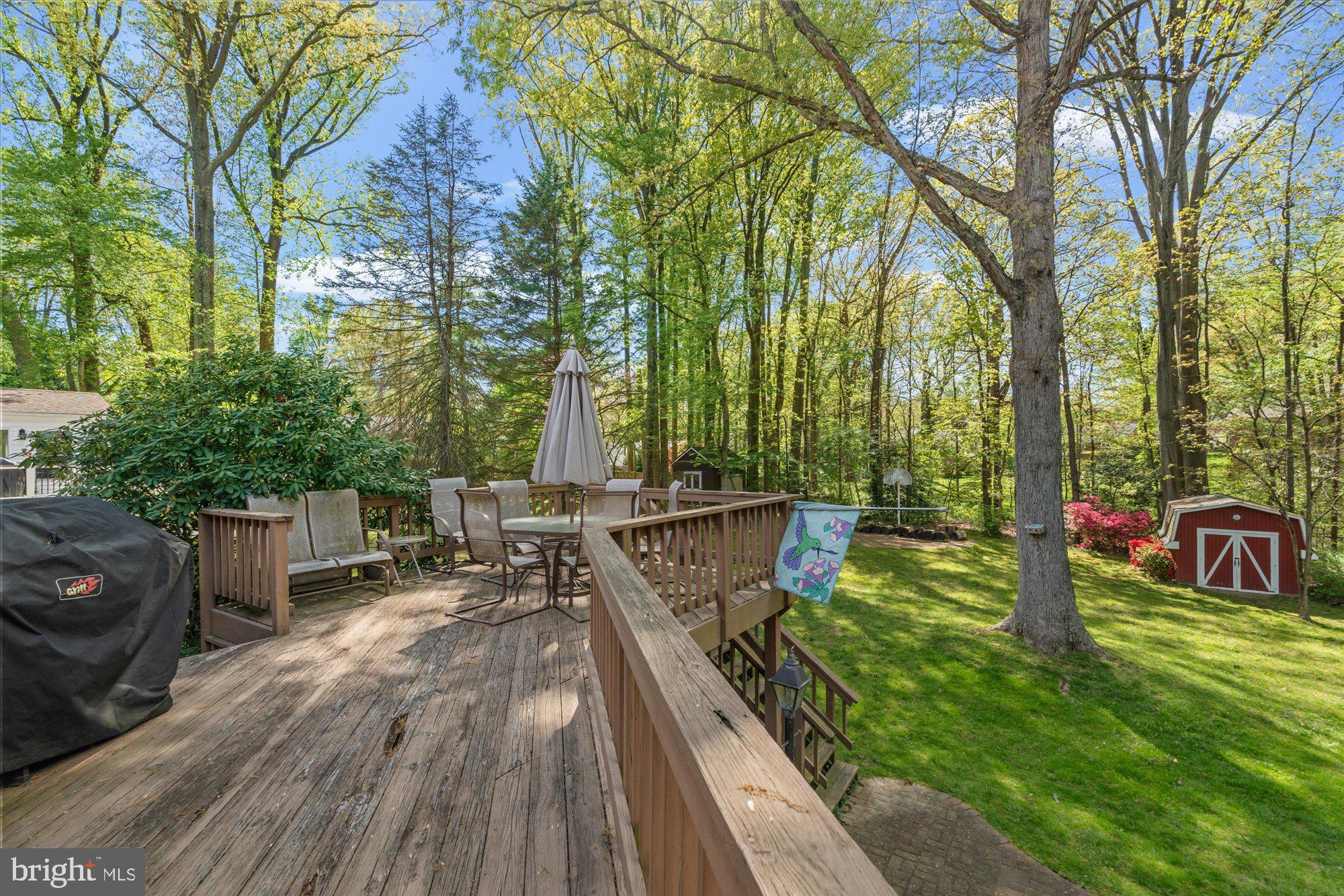 5504 Easton Dr