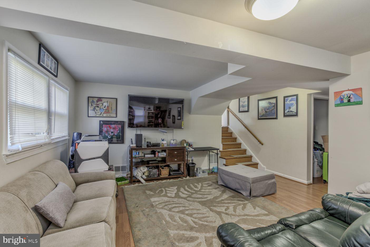 1108 Carper St