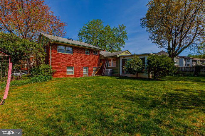 1108 Carper St