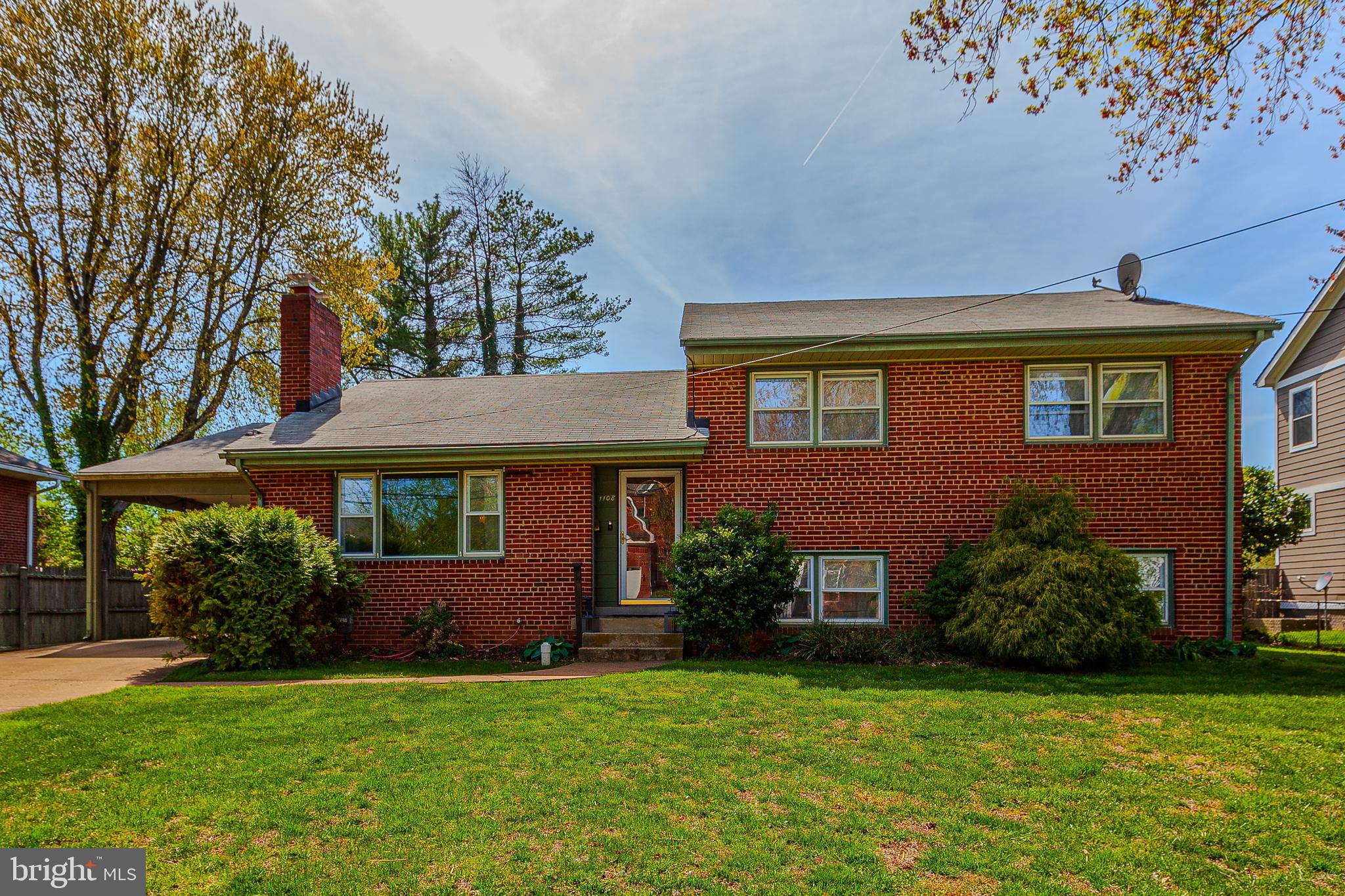 1108 Carper St