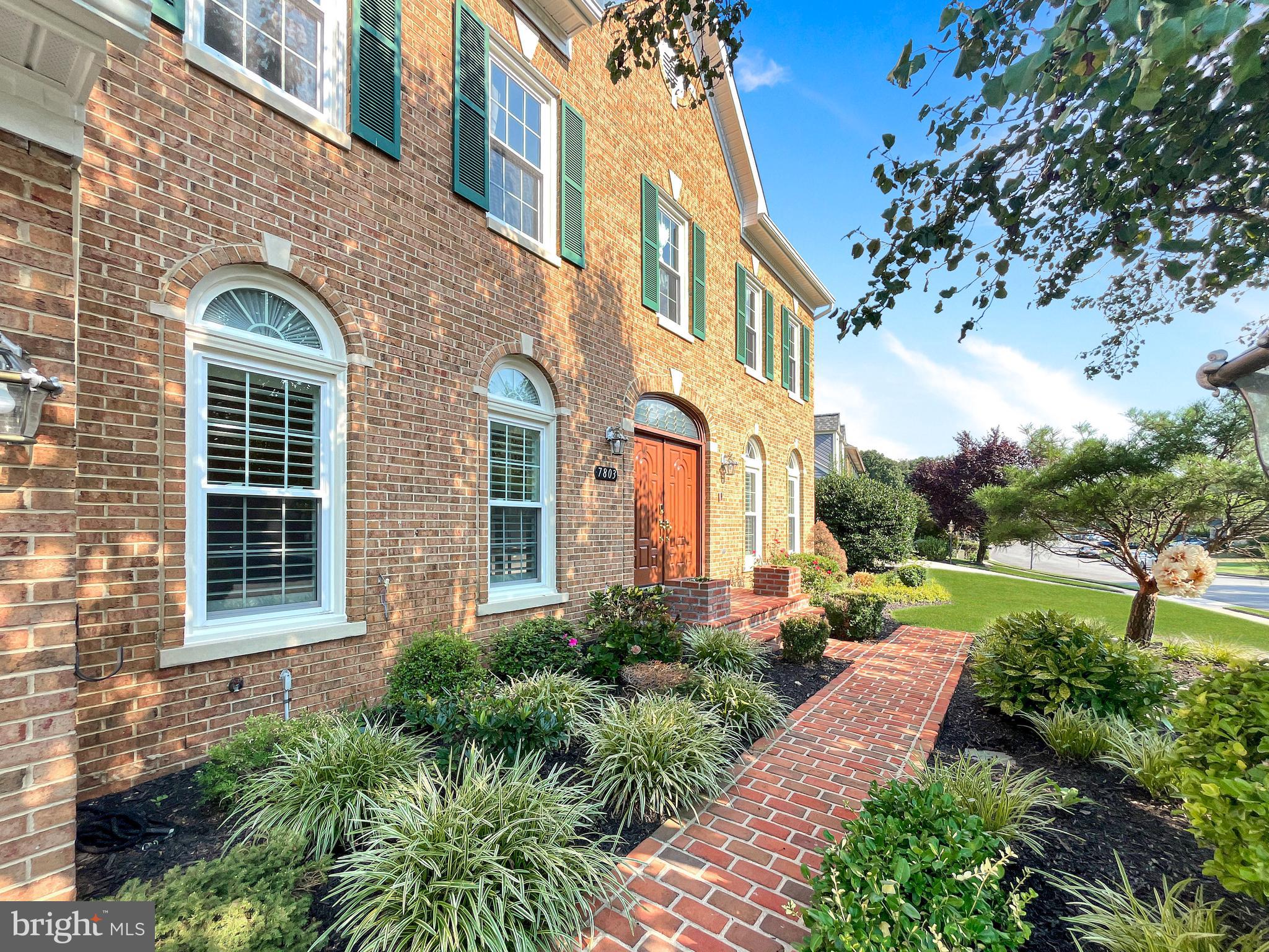 7803 VALLEYFIELD DR
