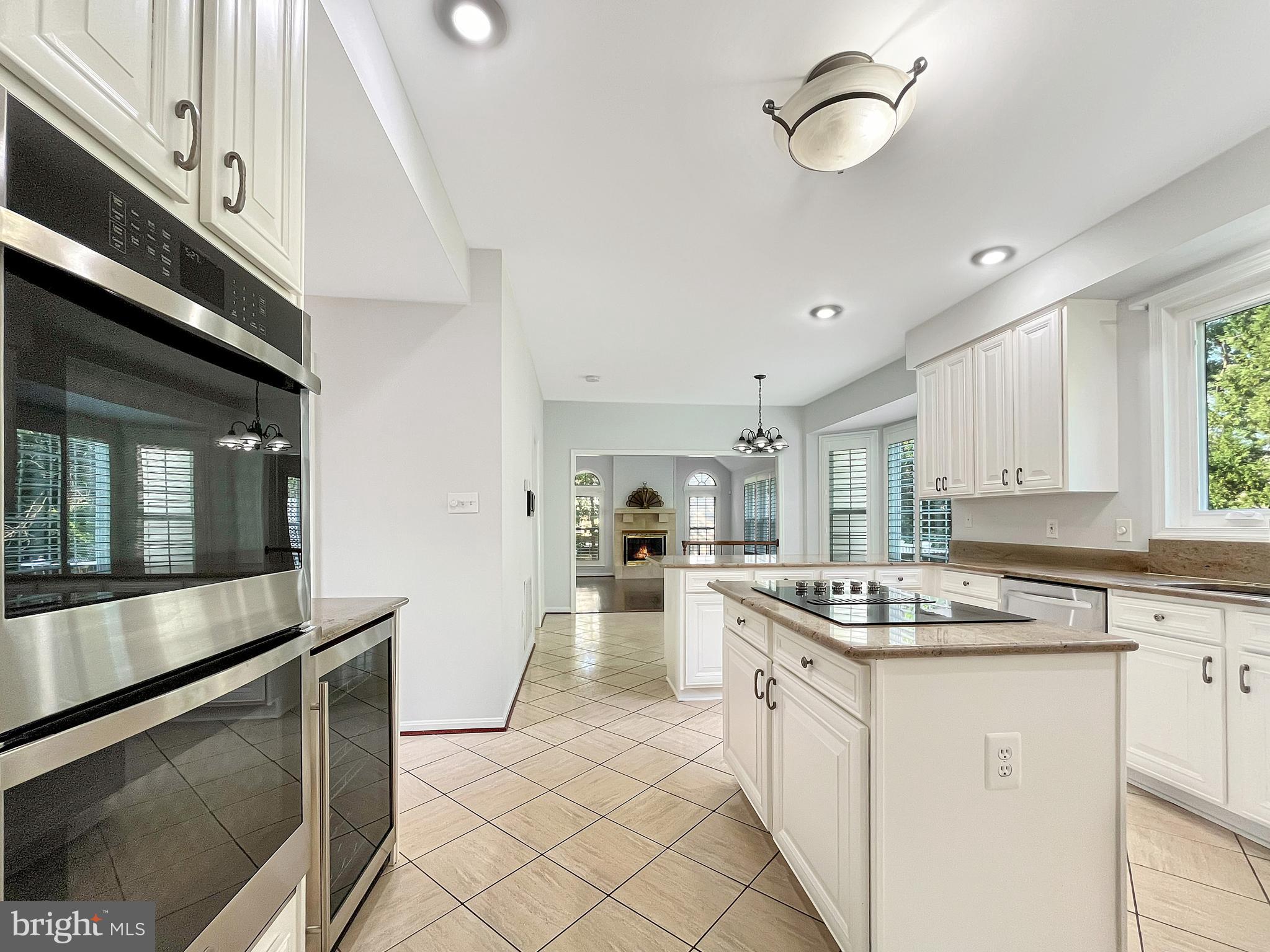 7803 VALLEYFIELD DR