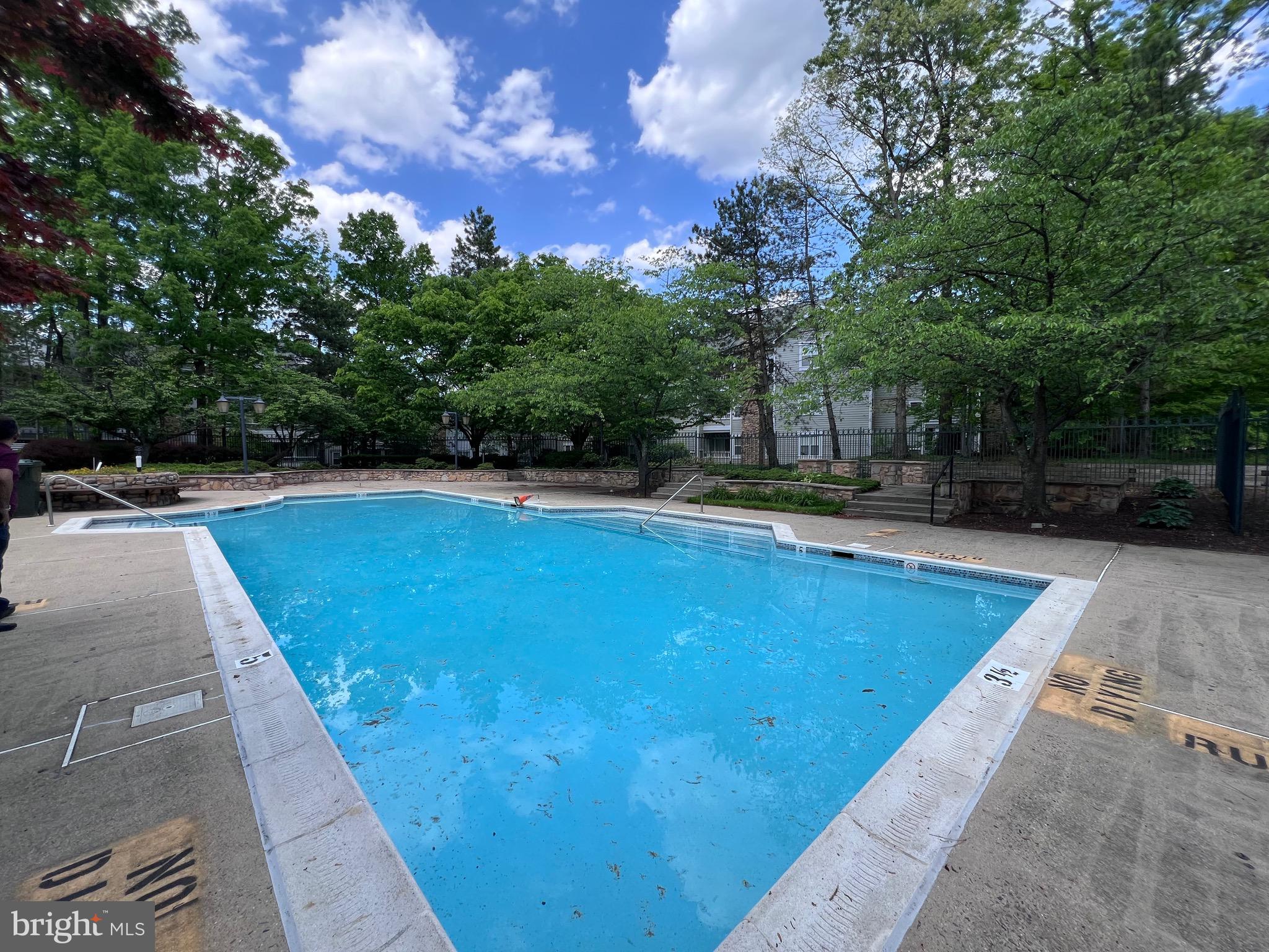 4405 Fair Stone Dr #201