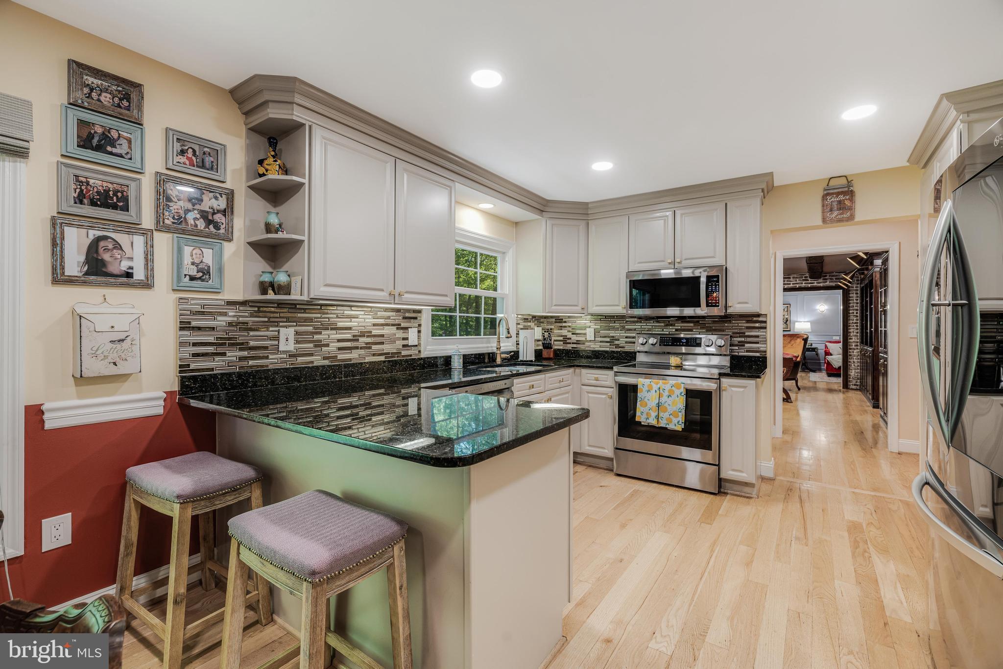 5822 Oak Leather Dr