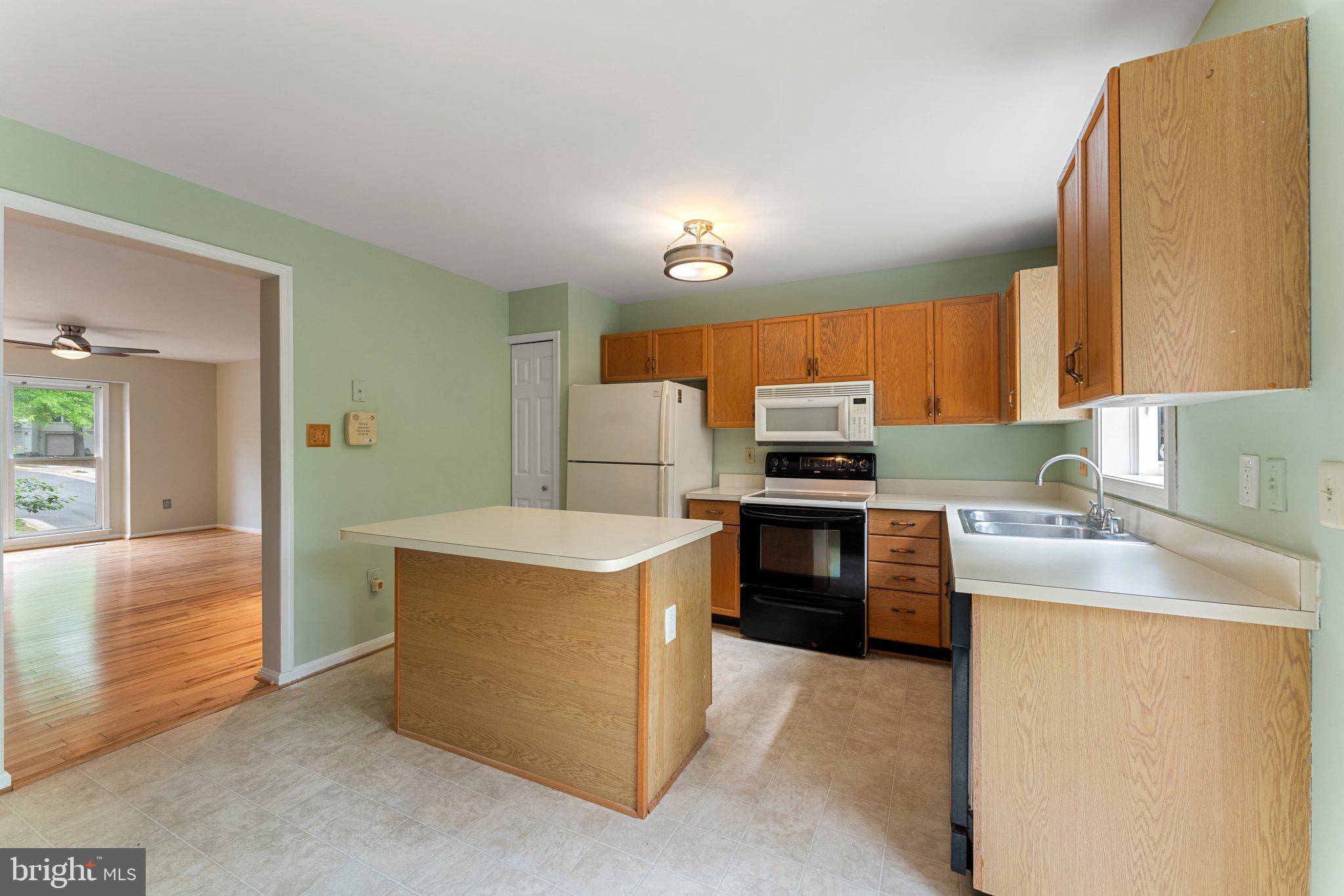 13908 Baton Rouge Ct