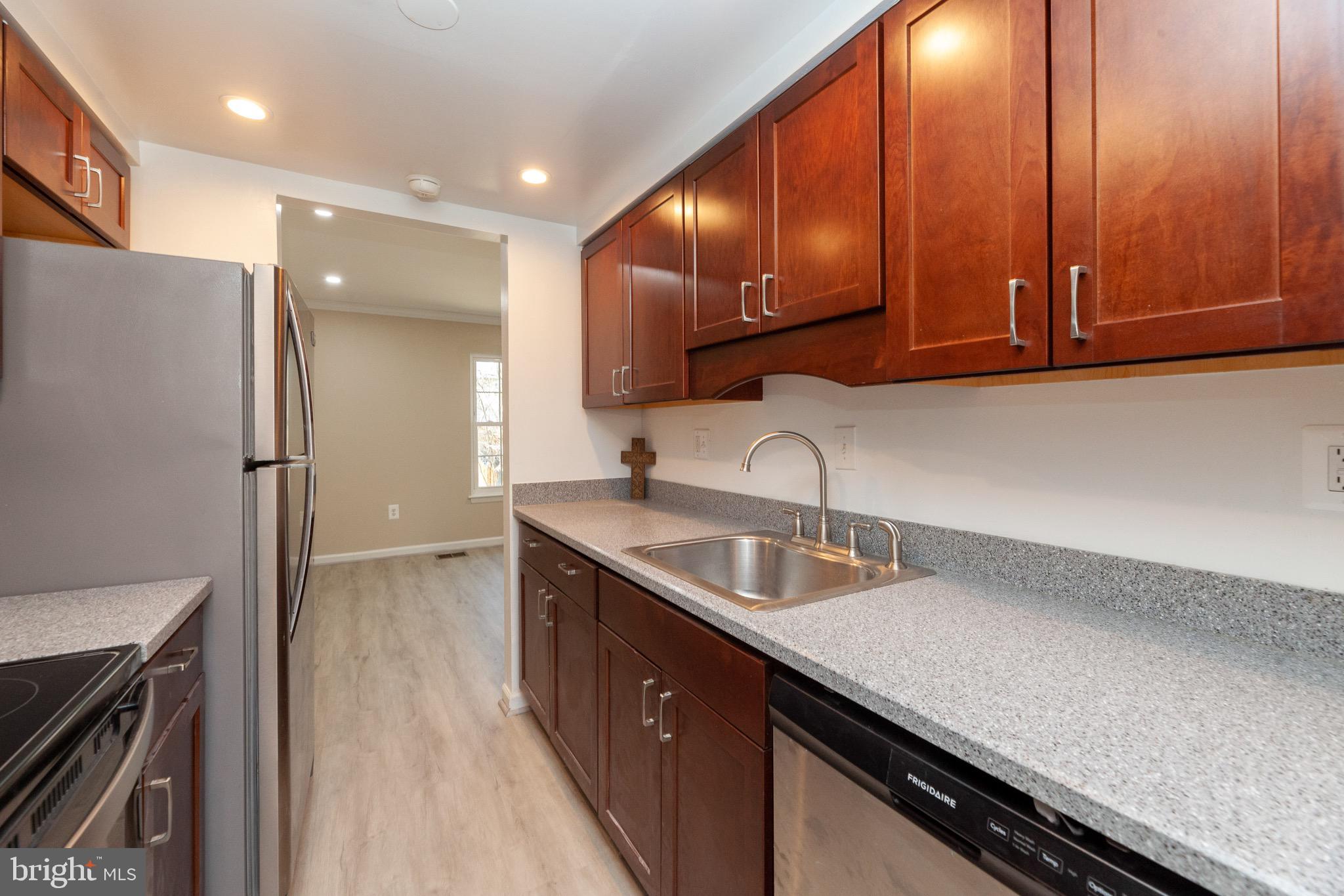 6422 Blarney Stone Ct