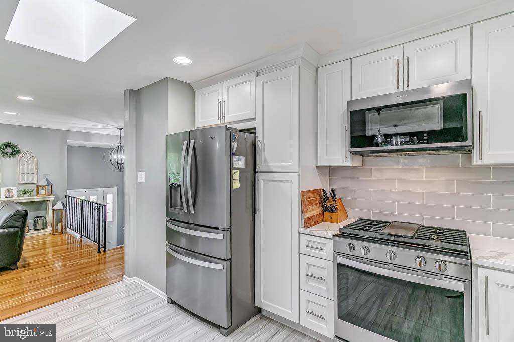 1116 Anesbury Ln