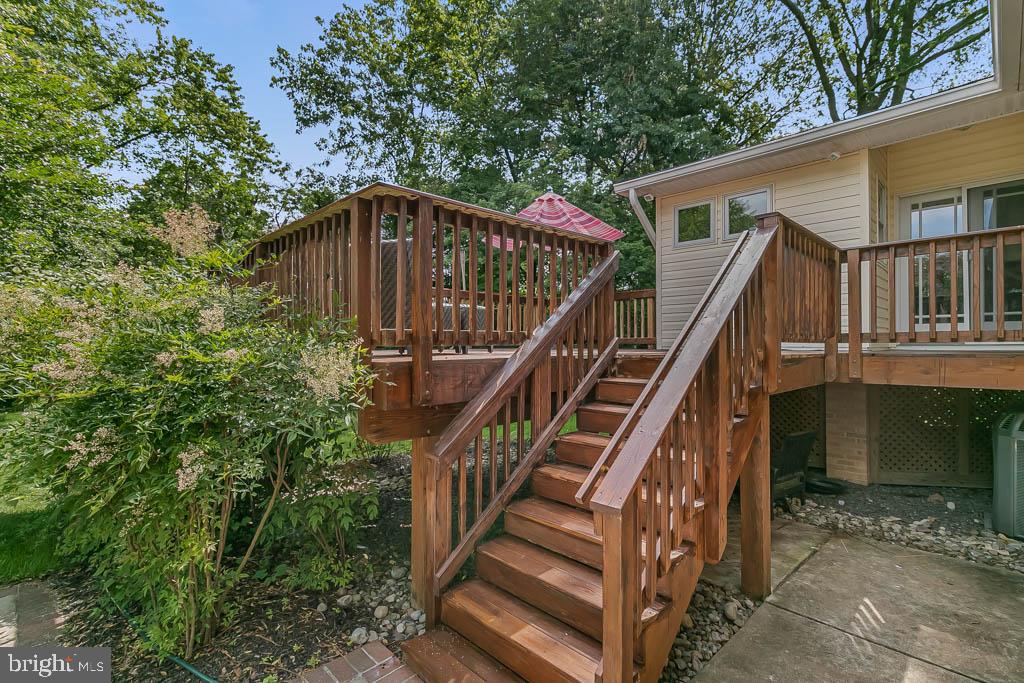 1116 Anesbury Ln