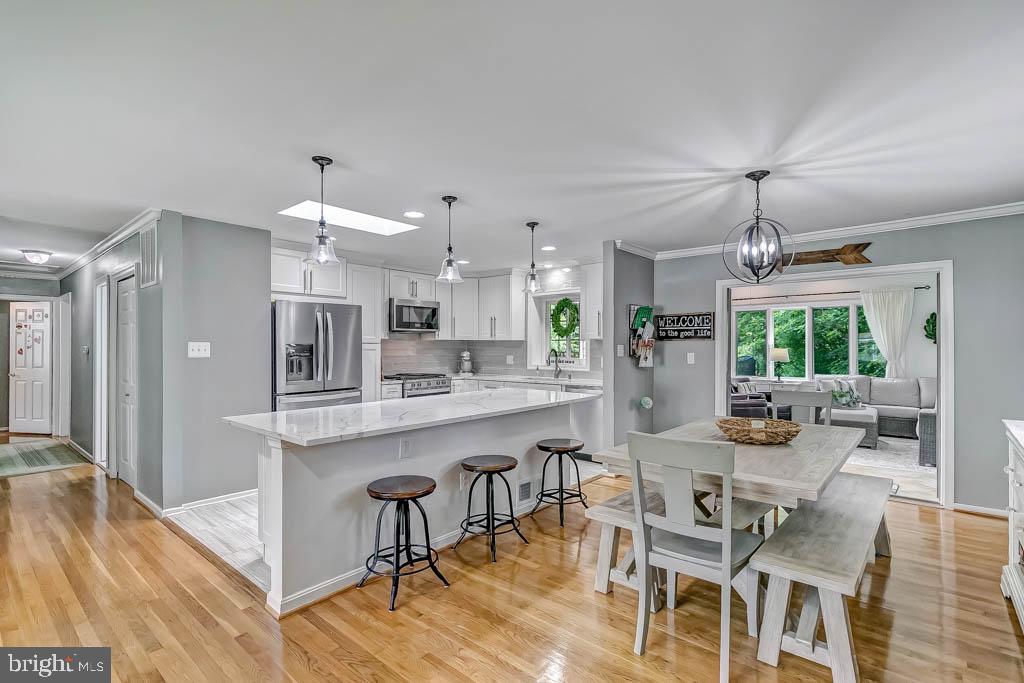 1116 Anesbury Ln