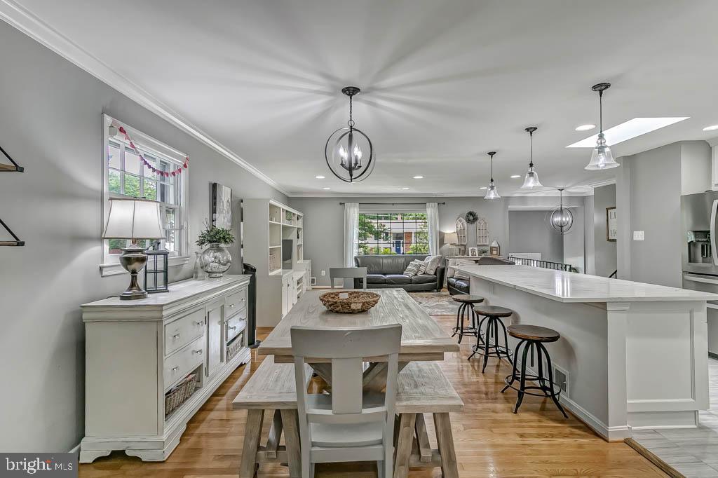 1116 Anesbury Ln