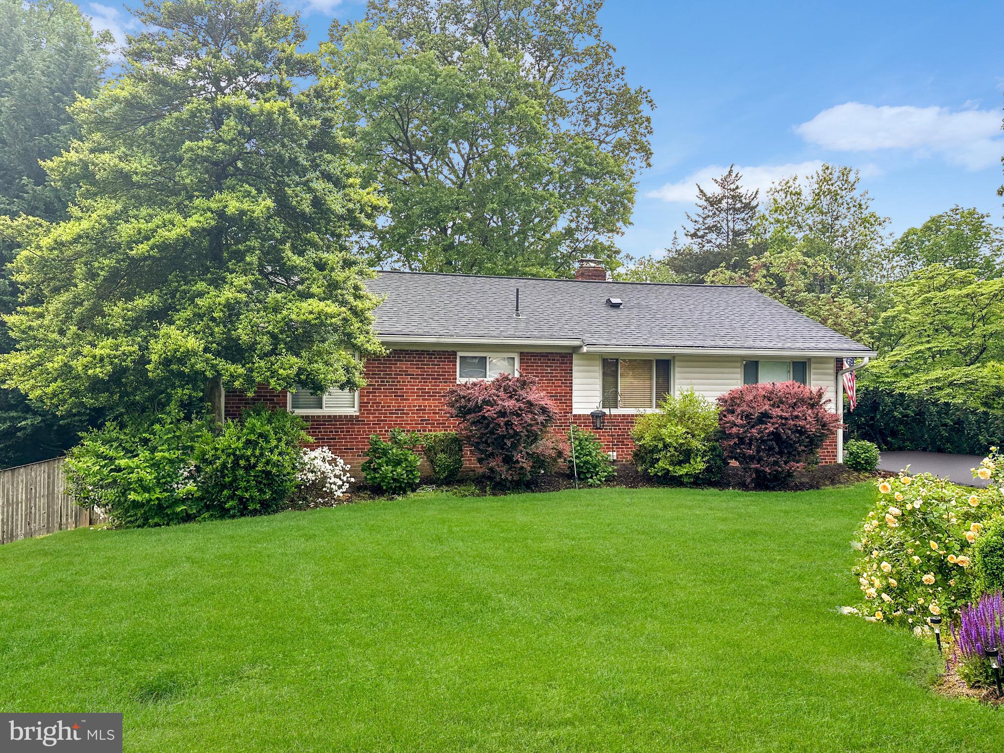 7030 Donna Cir