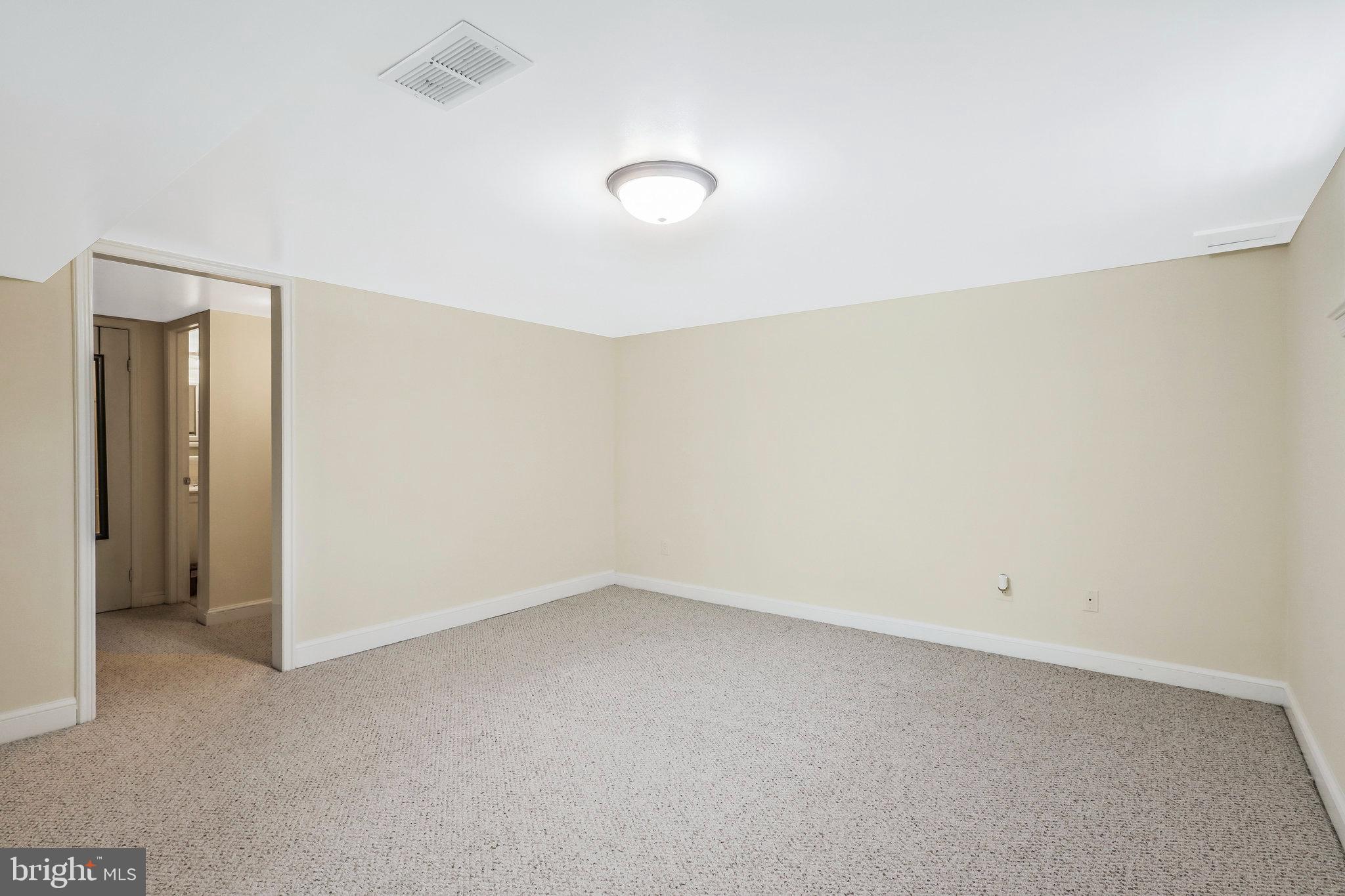 7030 Donna Cir