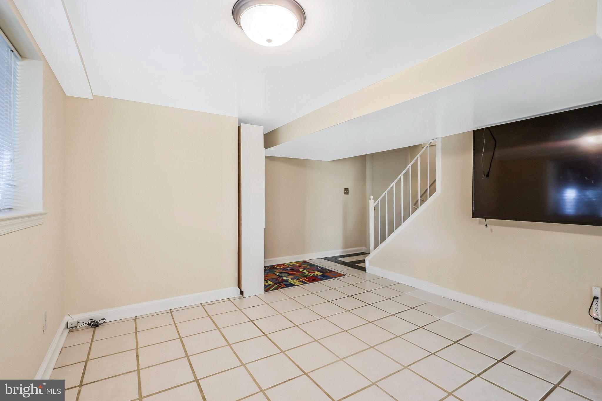 7030 Donna Cir