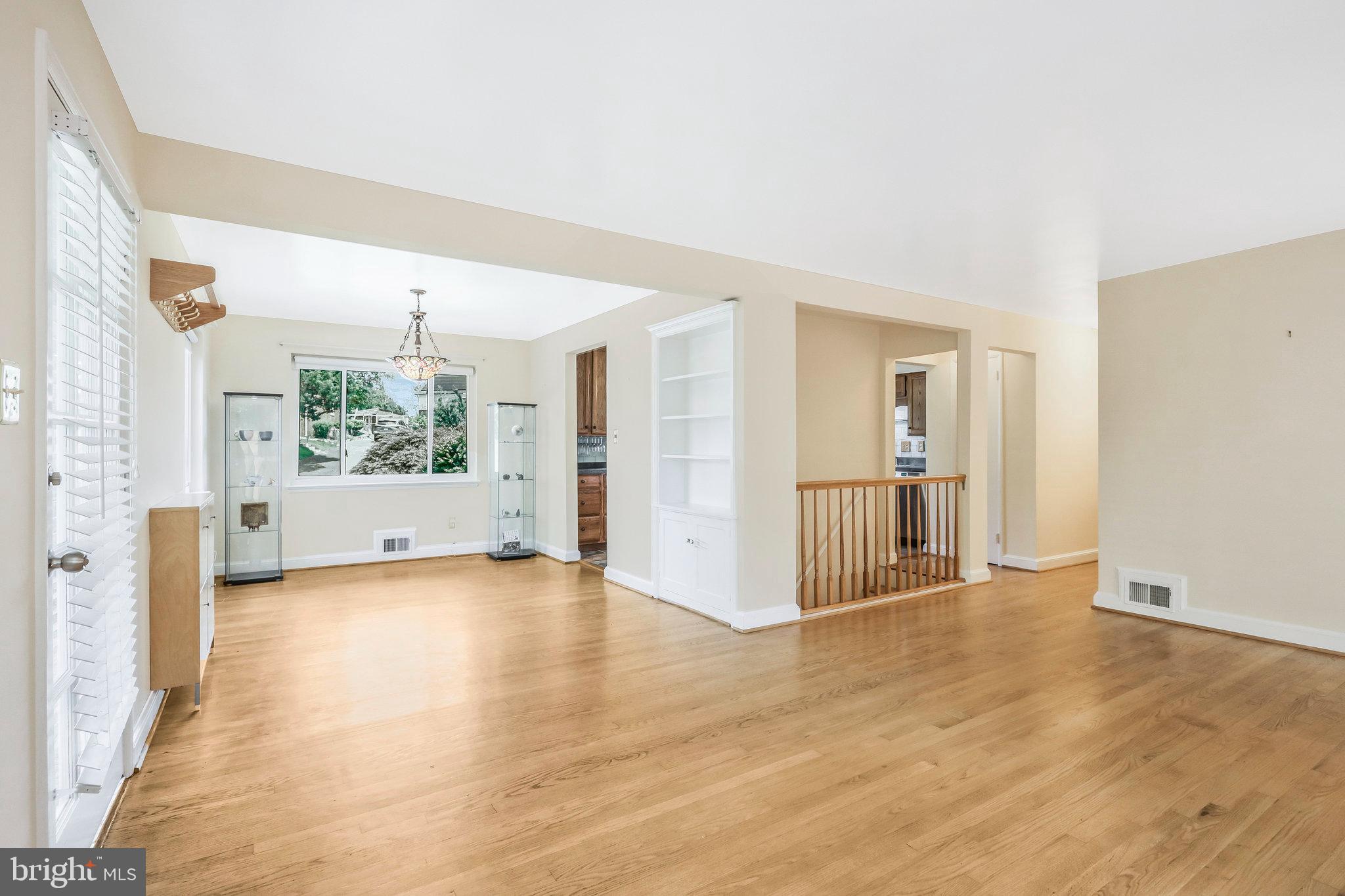 7030 Donna Cir