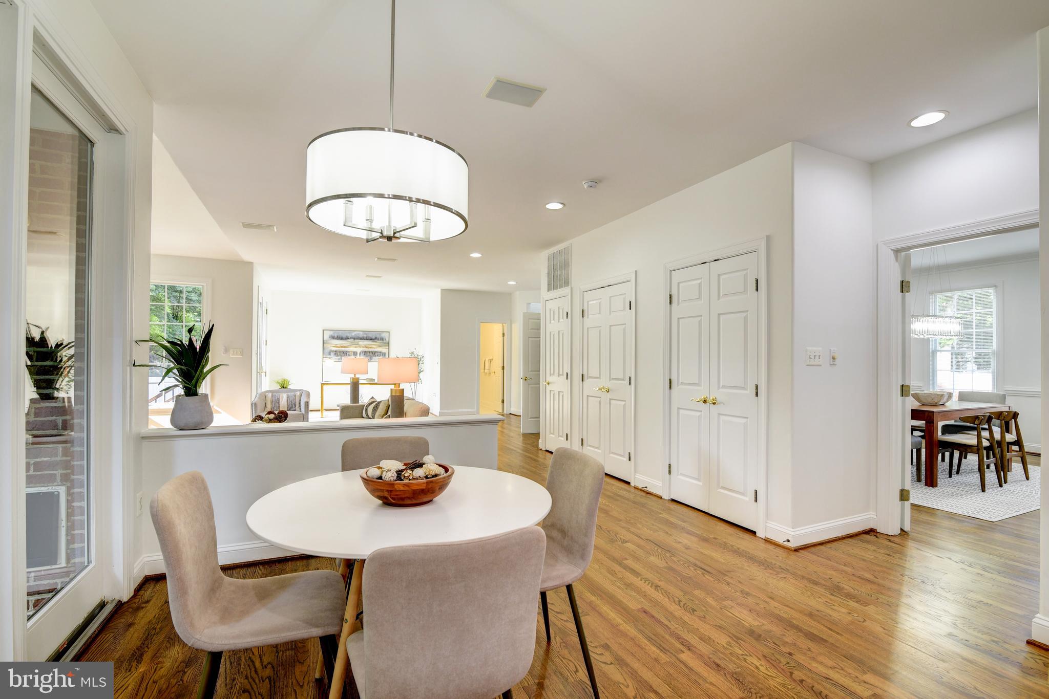 7957 Robarge Ct